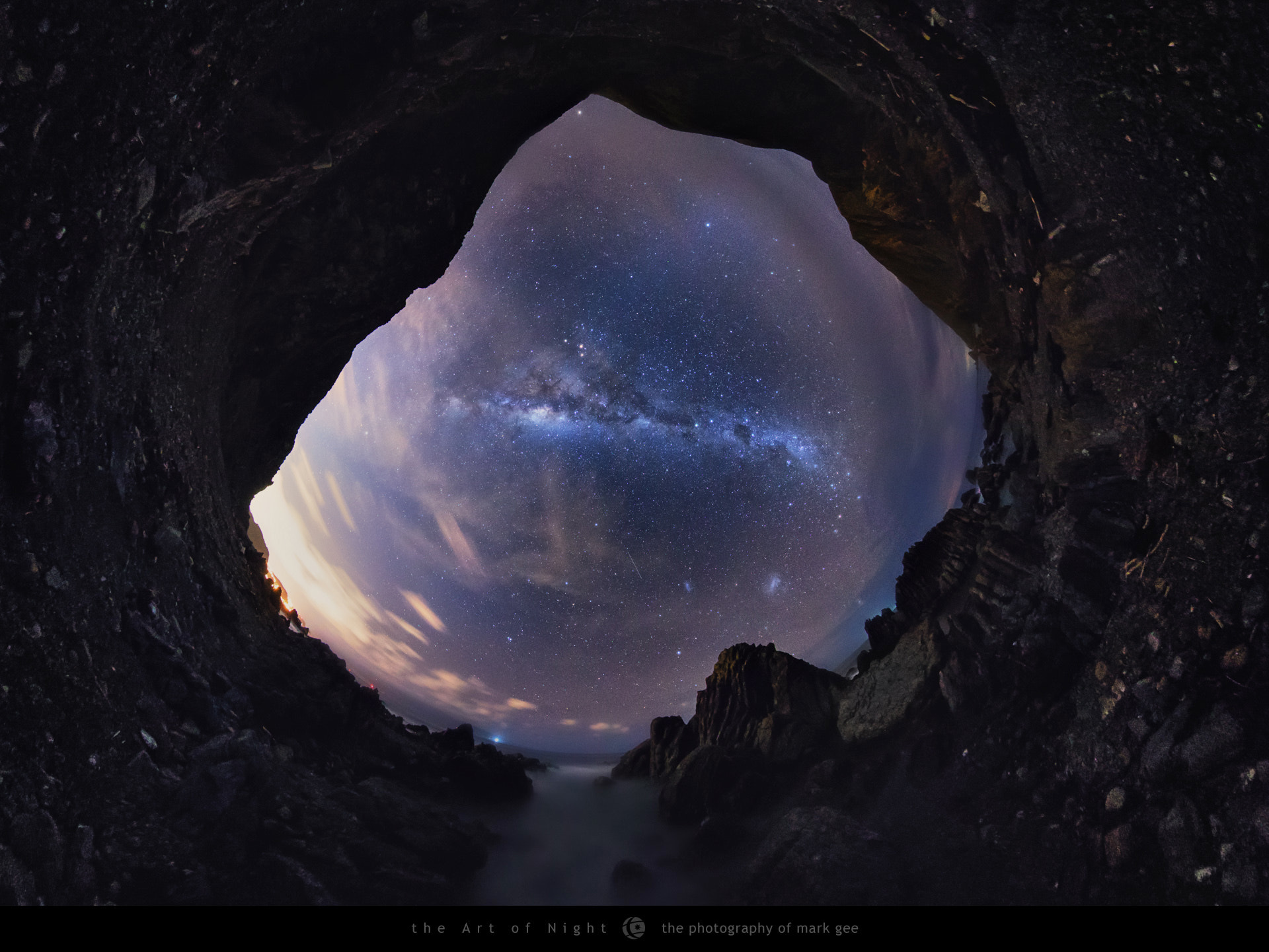 Canon EF 8-15mm F4L Fisheye USM sample photo. Night portal photography