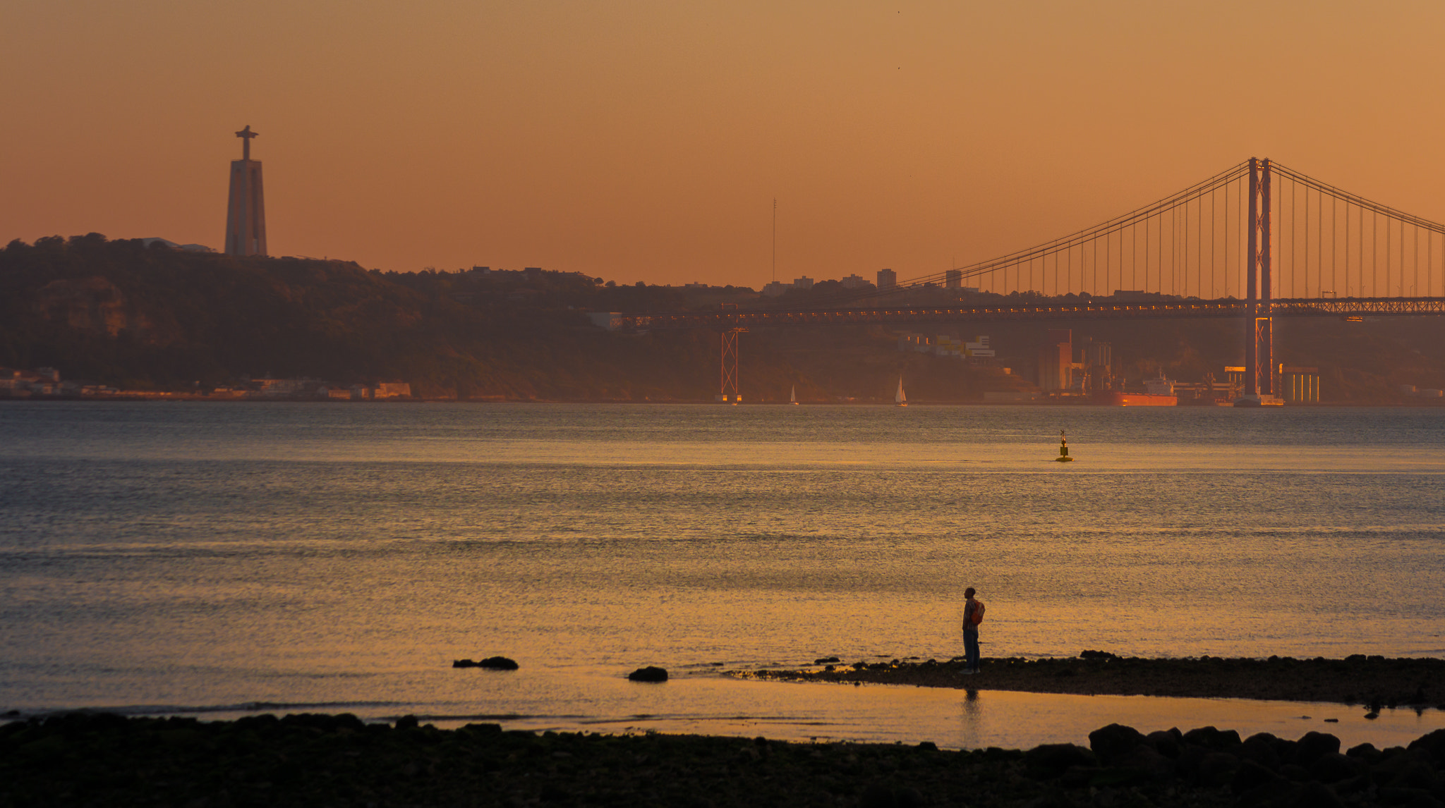 Sony SLT-A65 (SLT-A65V) + Sony DT 55-200mm F4-5.6 SAM sample photo. Sunset in lisbon photography