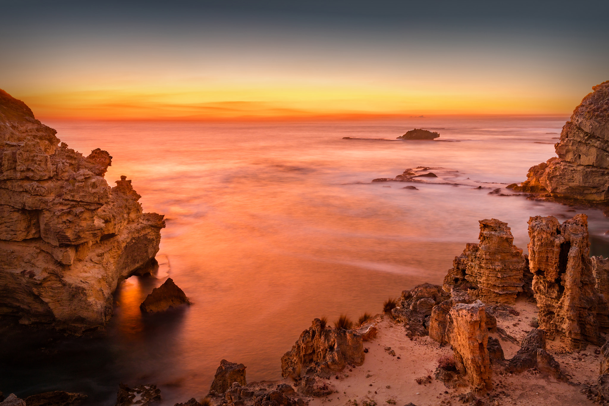 Canon EF 35mm F1.4L II USM sample photo. Rhino rock port macdonnell photography