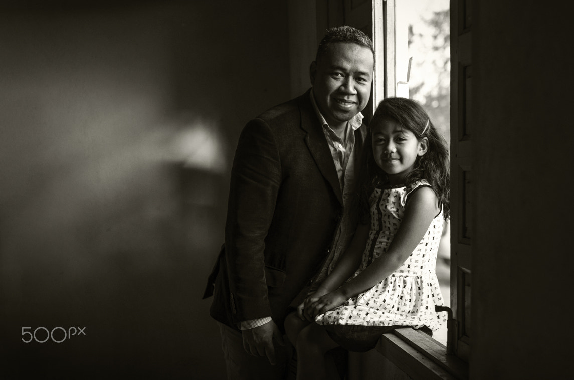 Nikon D7000 + Sigma 35mm F1.4 DG HSM Art sample photo. Fatherhood photography