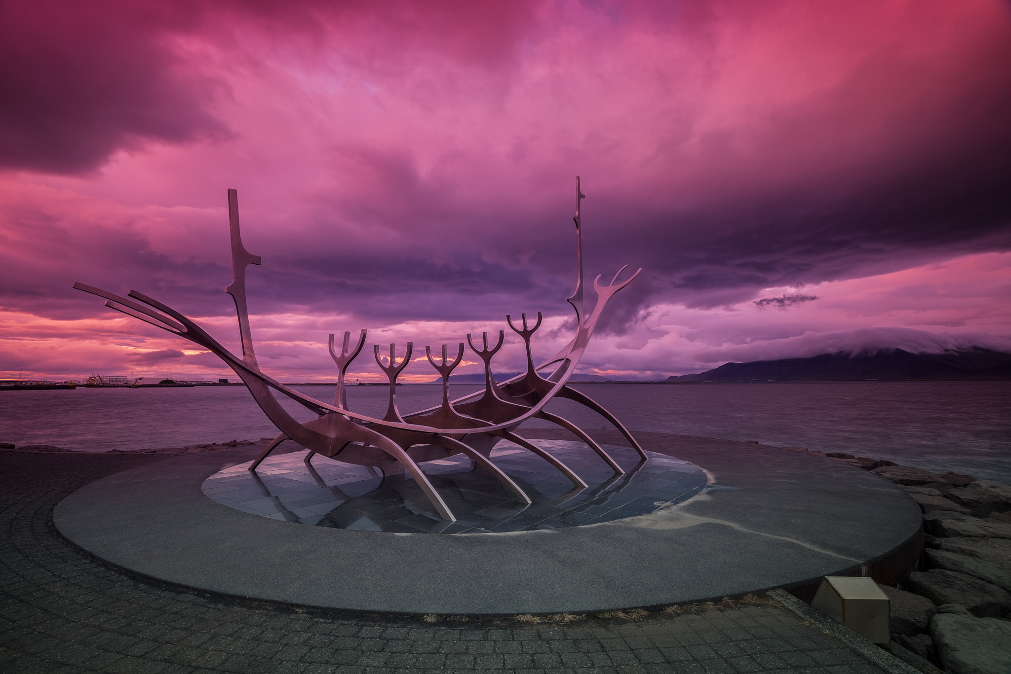 Sony a7R + Sony Vario-Sonnar T* 16-35mm F2.8 ZA SSM sample photo. The sun voyager photography