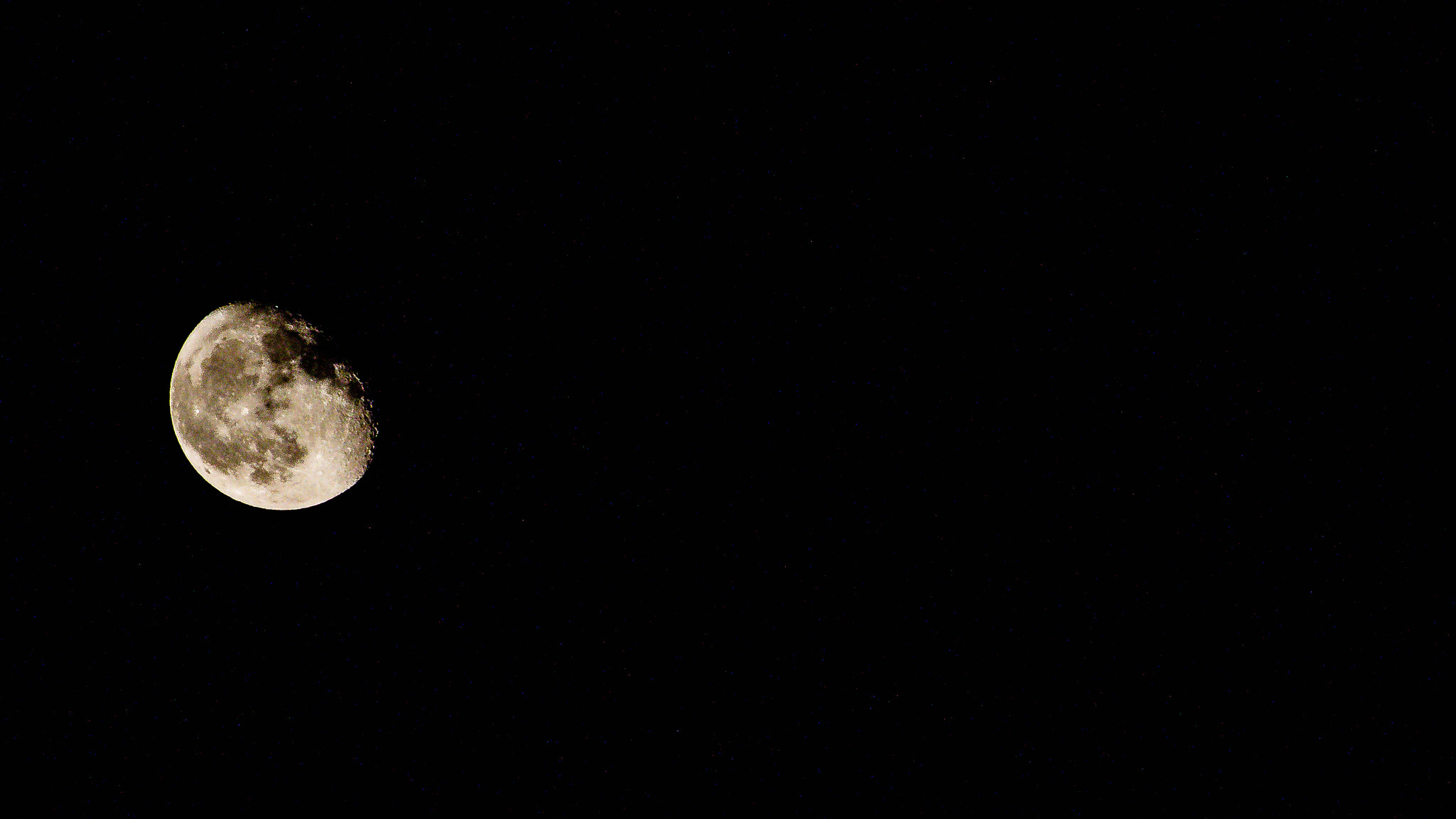 Canon EF-S 55-250mm F4-5.6 IS STM sample photo. Lunar  photography
