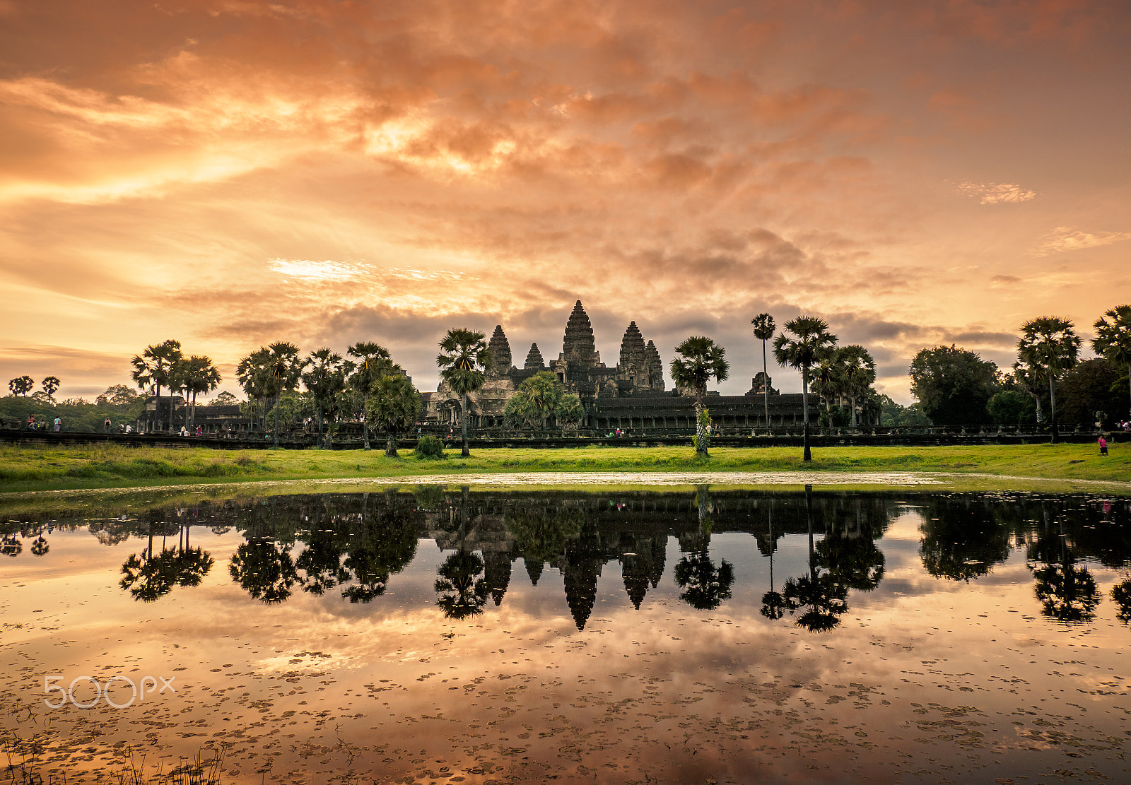Panasonic Lumix G X Vario 12-35mm F2.8 ASPH Power OIS sample photo. Angkor wat - siem reap photography