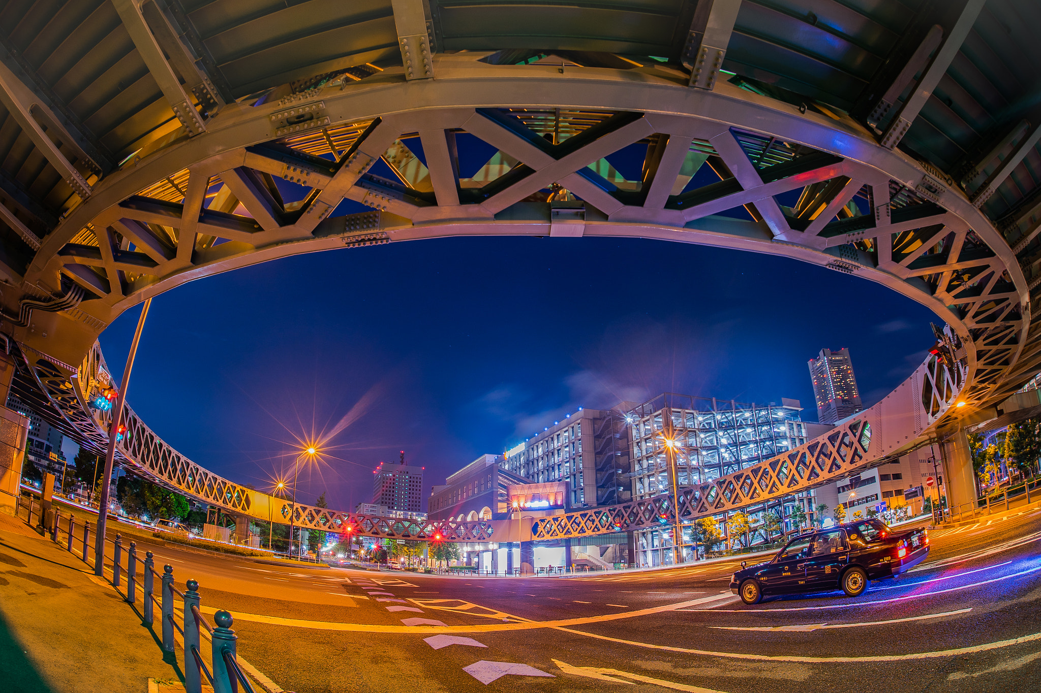 Sigma 15mm F2.8 EX DG Diagonal Fisheye sample photo. Circle footbridge photography