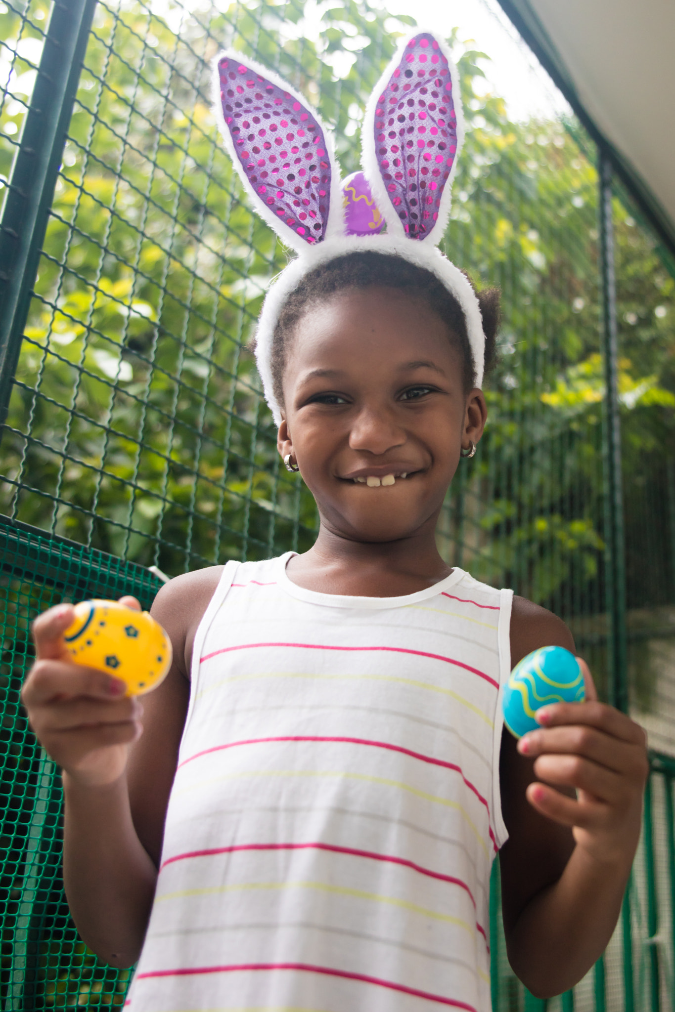 Canon EOS 5DS R + Canon EF 400mm f/2.8L sample photo. Little black girl celebrating easter. photography