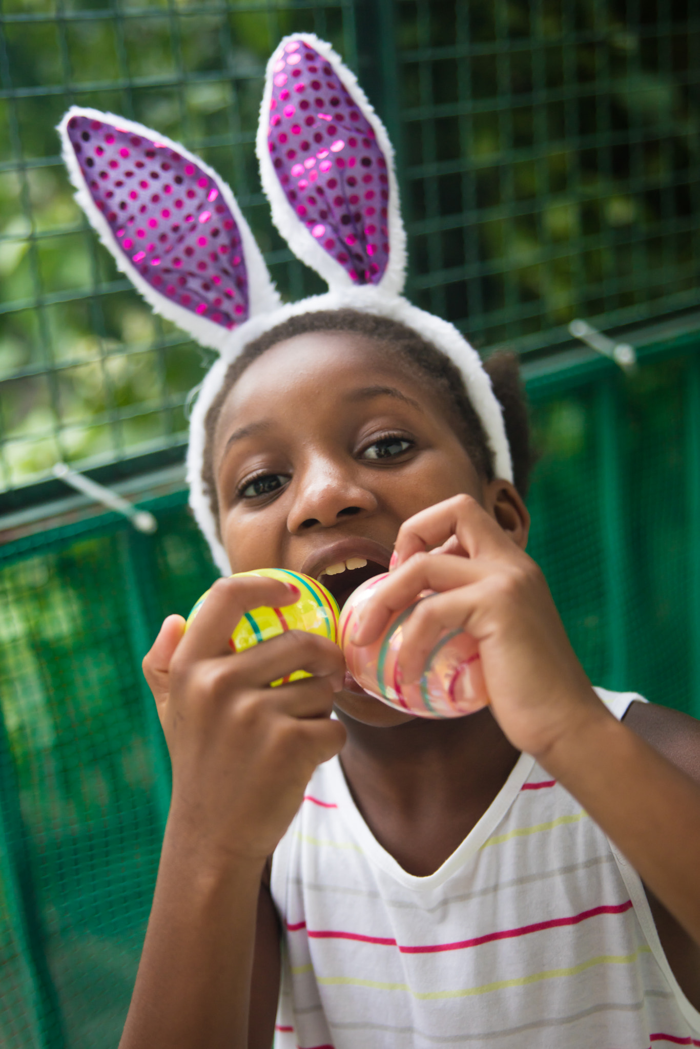 Canon EOS 5DS R + Canon EF 400mm f/2.8L sample photo. Little black girl celebrating easter. photography