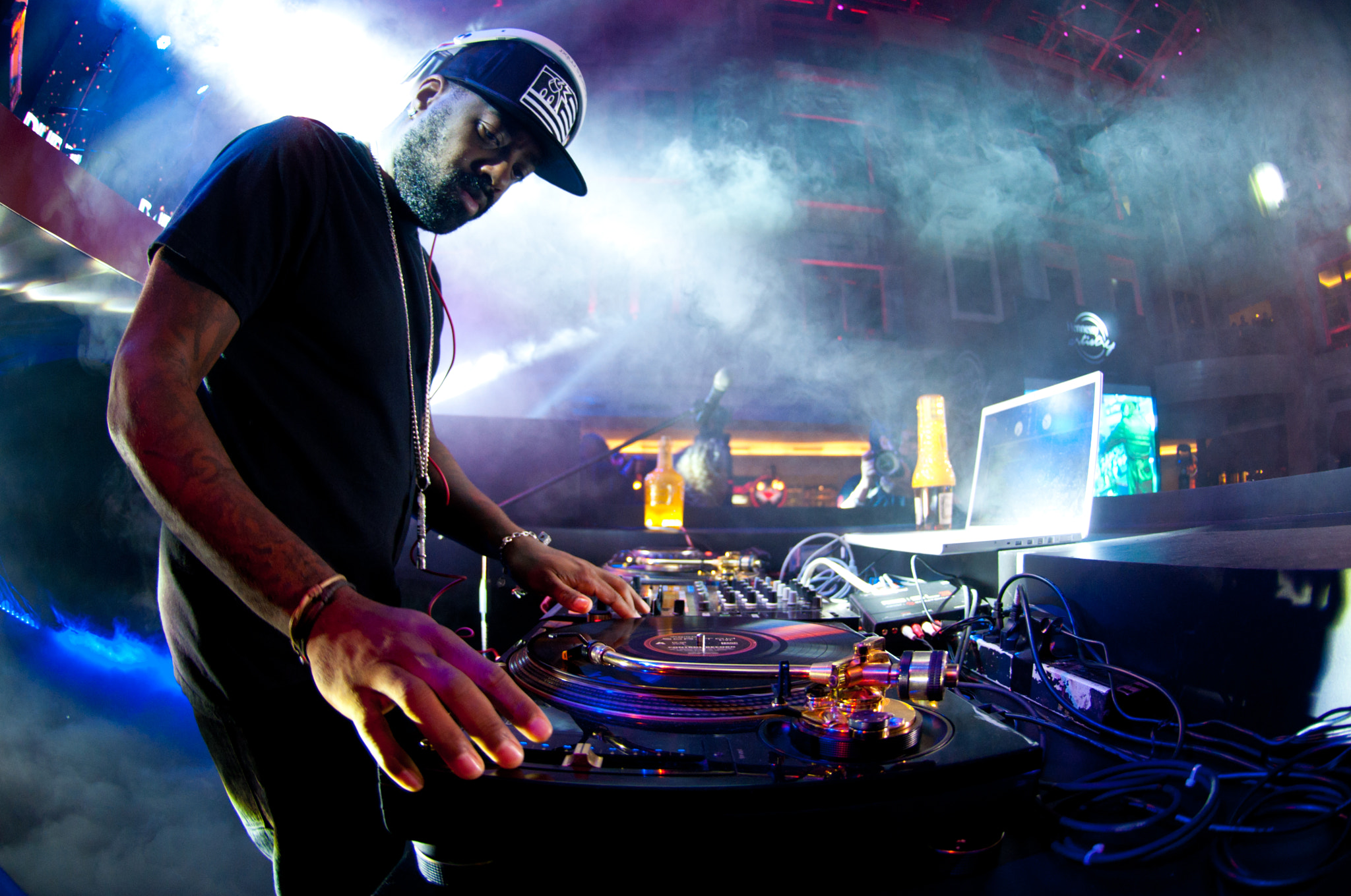 Nikon AF DX Fisheye-Nikkor 10.5mm F2.8G ED sample photo. Jermaine dupri photography