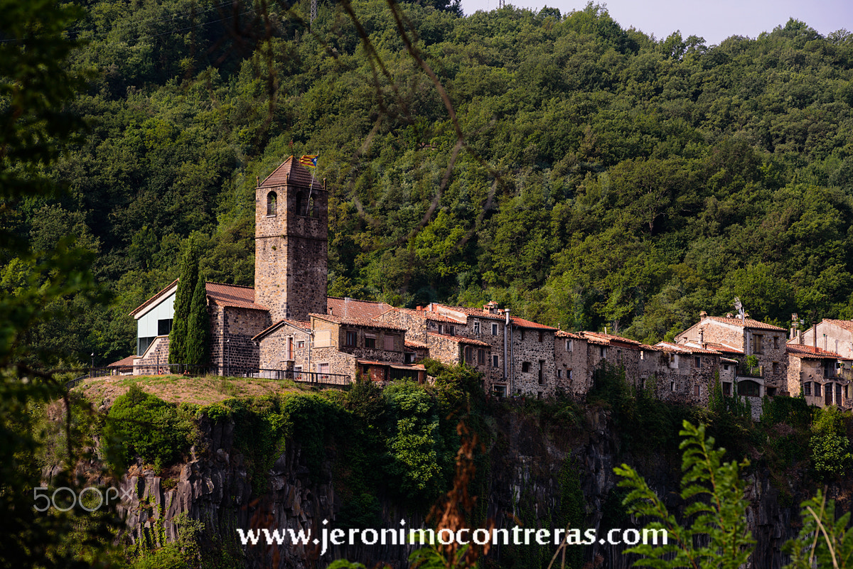 AF Zoom-Nikkor 80-200mm f/2.8 ED sample photo. Castellfollit de la roca photography