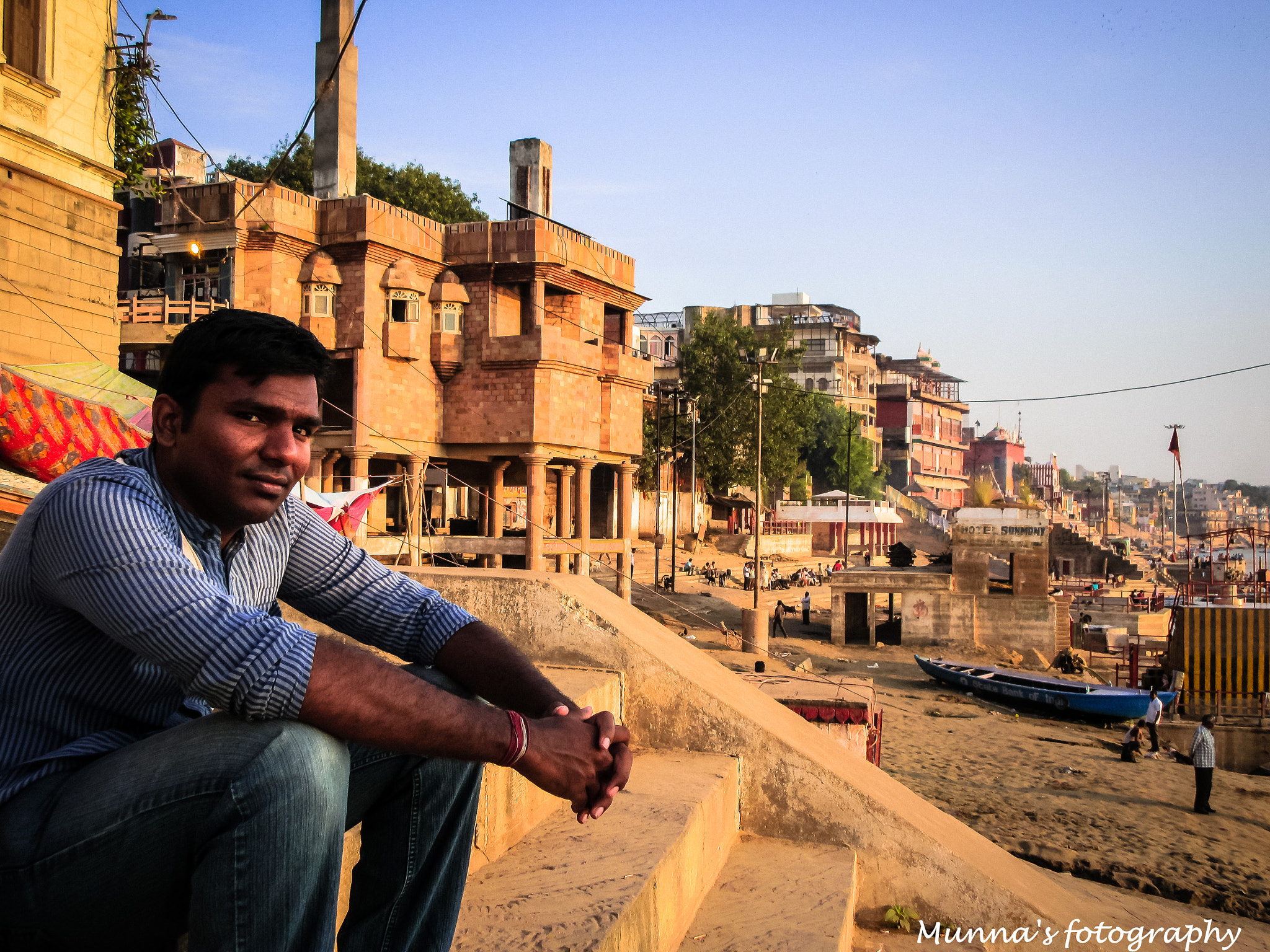 Canon PowerShot ELPH 340 HS (IXUS 265 HS / IXY 630) sample photo. Bala in varanasi photography