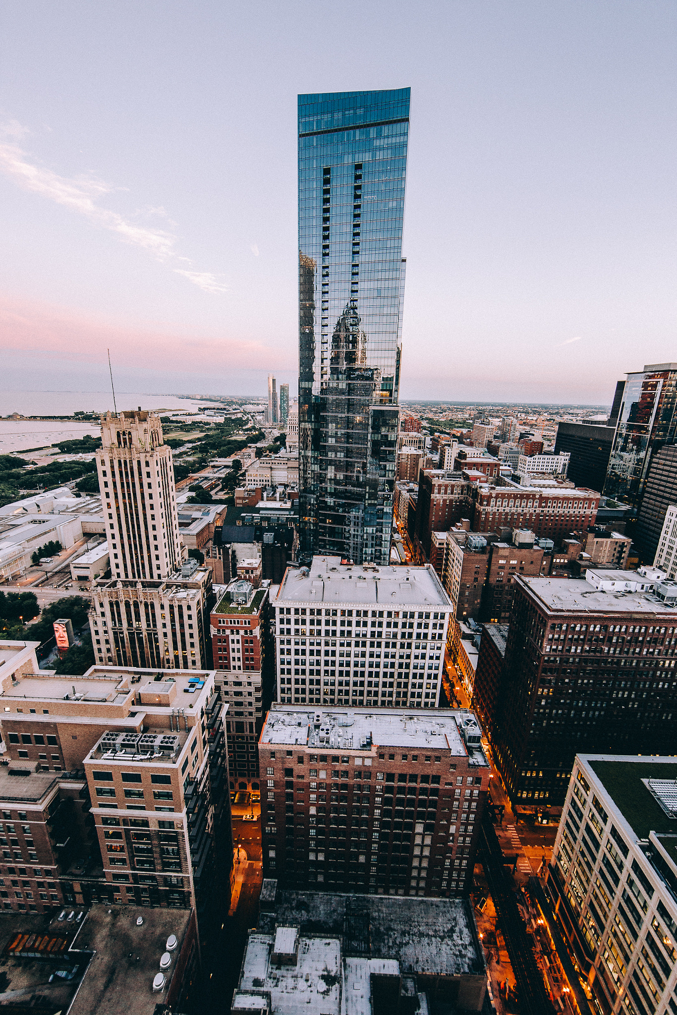 Canon EF 14mm F2.8L II USM sample photo. Chicago photography