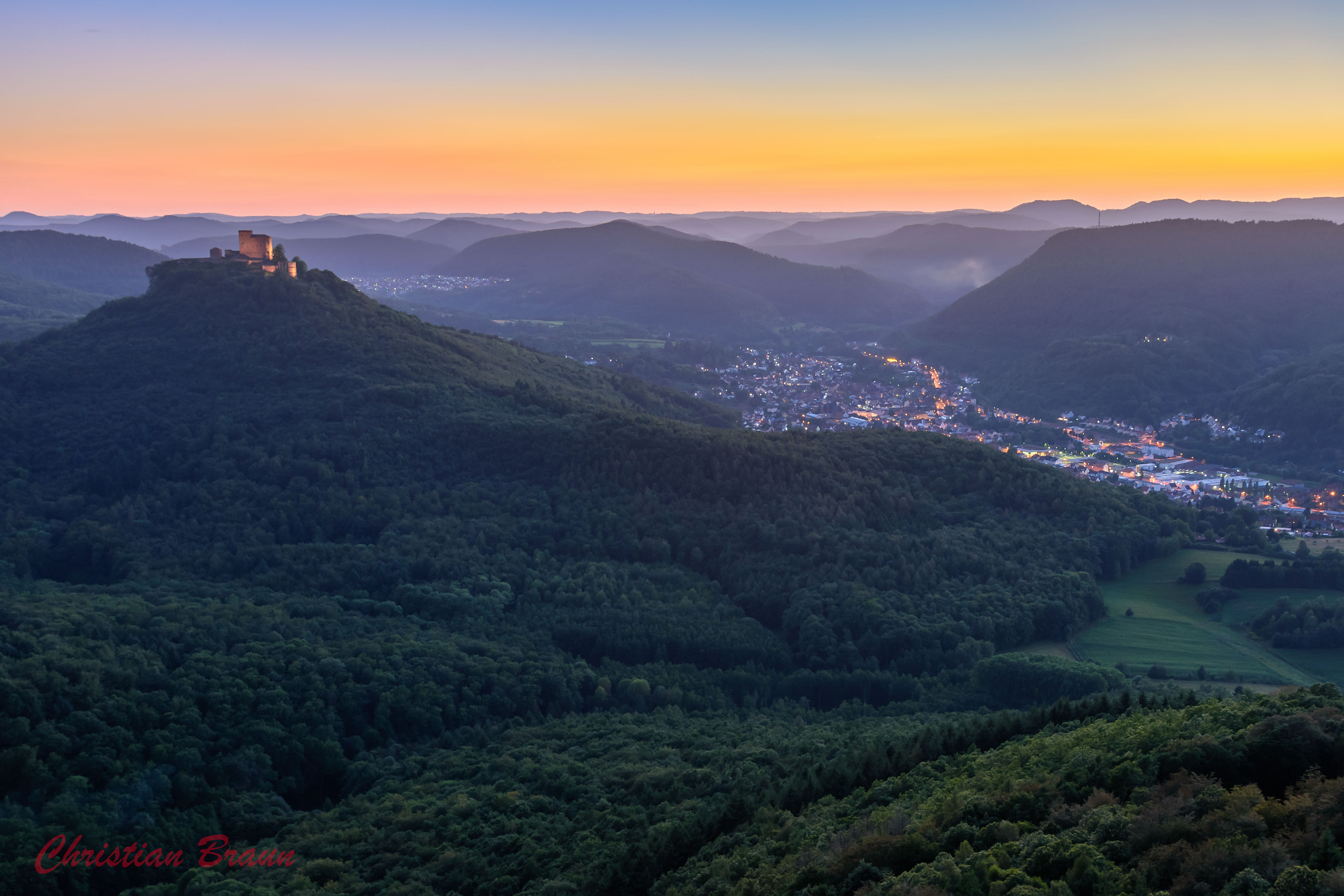Nikon D5500 + Tamron SP 24-70mm F2.8 Di VC USD sample photo. Sunset annweiler and trifels photography