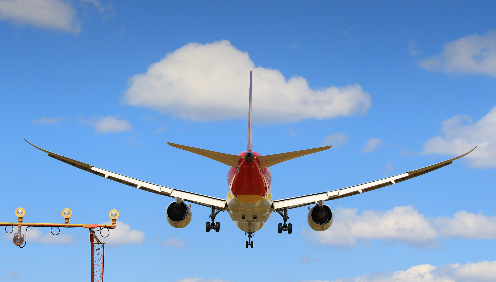 Canon EF 70-200mm F4L IS USM sample photo. Wing swept -pearson airport photography