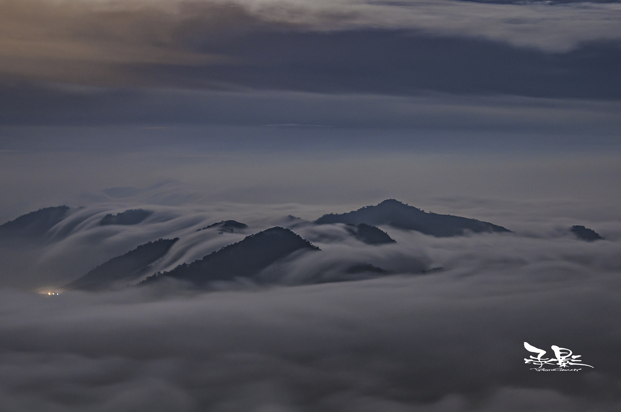 Nikon AF Nikkor 24-85mm F2.8-4D IF sample photo. 隙頂雲瀑 photography