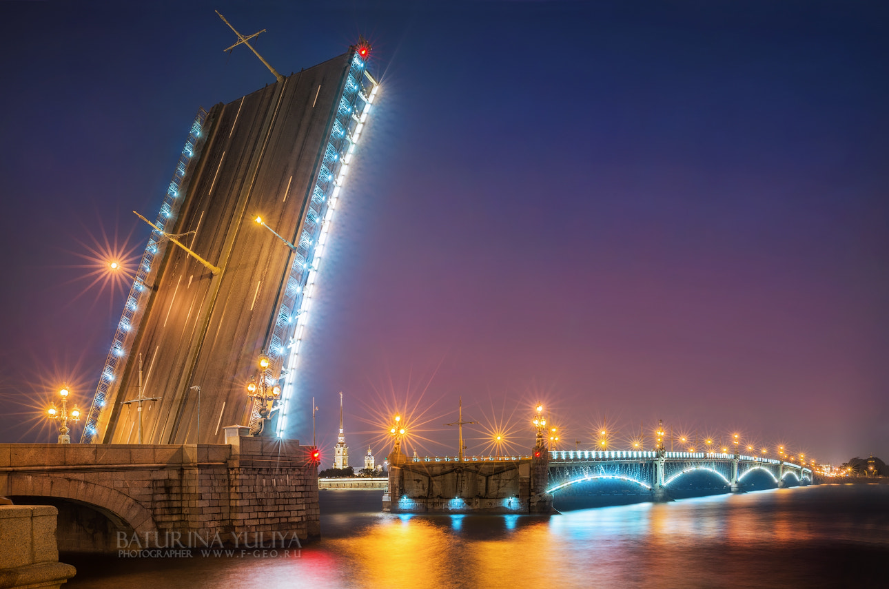 Nikon D800 + AF Zoom-Nikkor 28-70mm f/3.5-4.5D sample photo. Troitsky bridge is opened photography