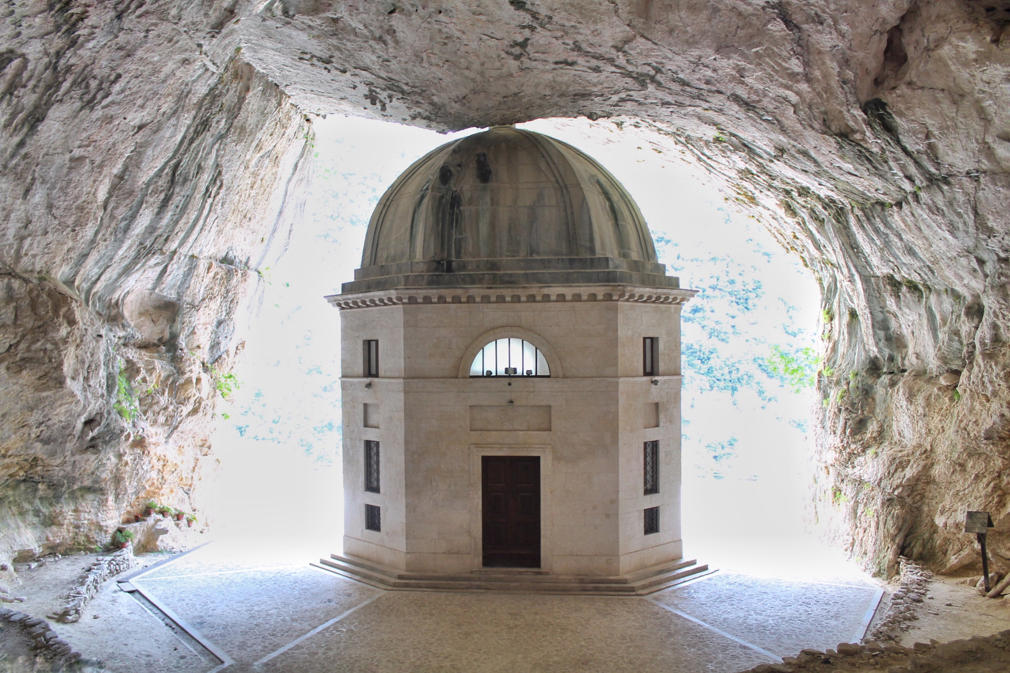 Canon EF-S 18-55mm F3.5-5.6 IS II sample photo. Church into the rock photography