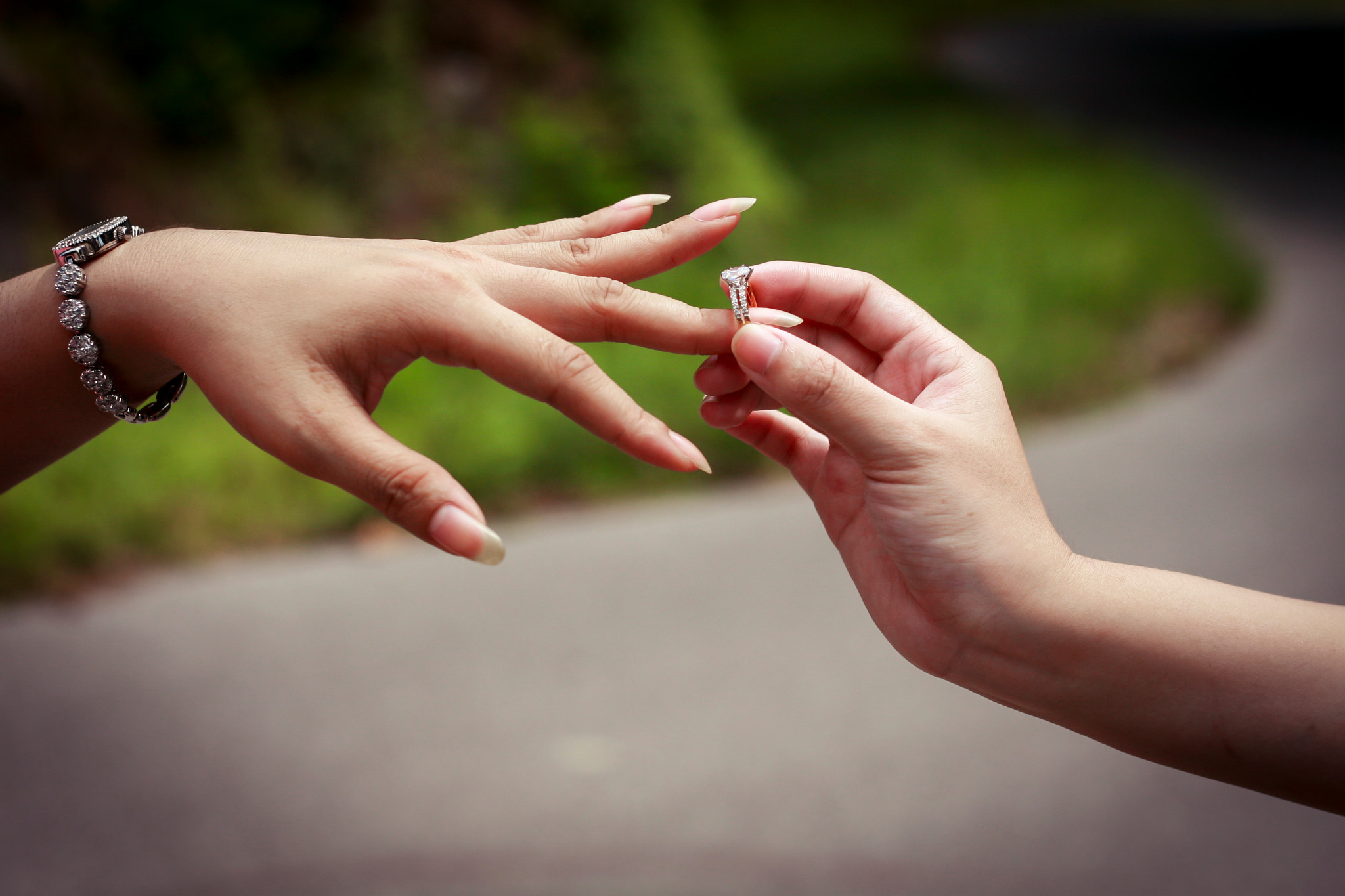 Canon EOS 30D + Canon EF 50mm F1.8 II sample photo. The ring photography