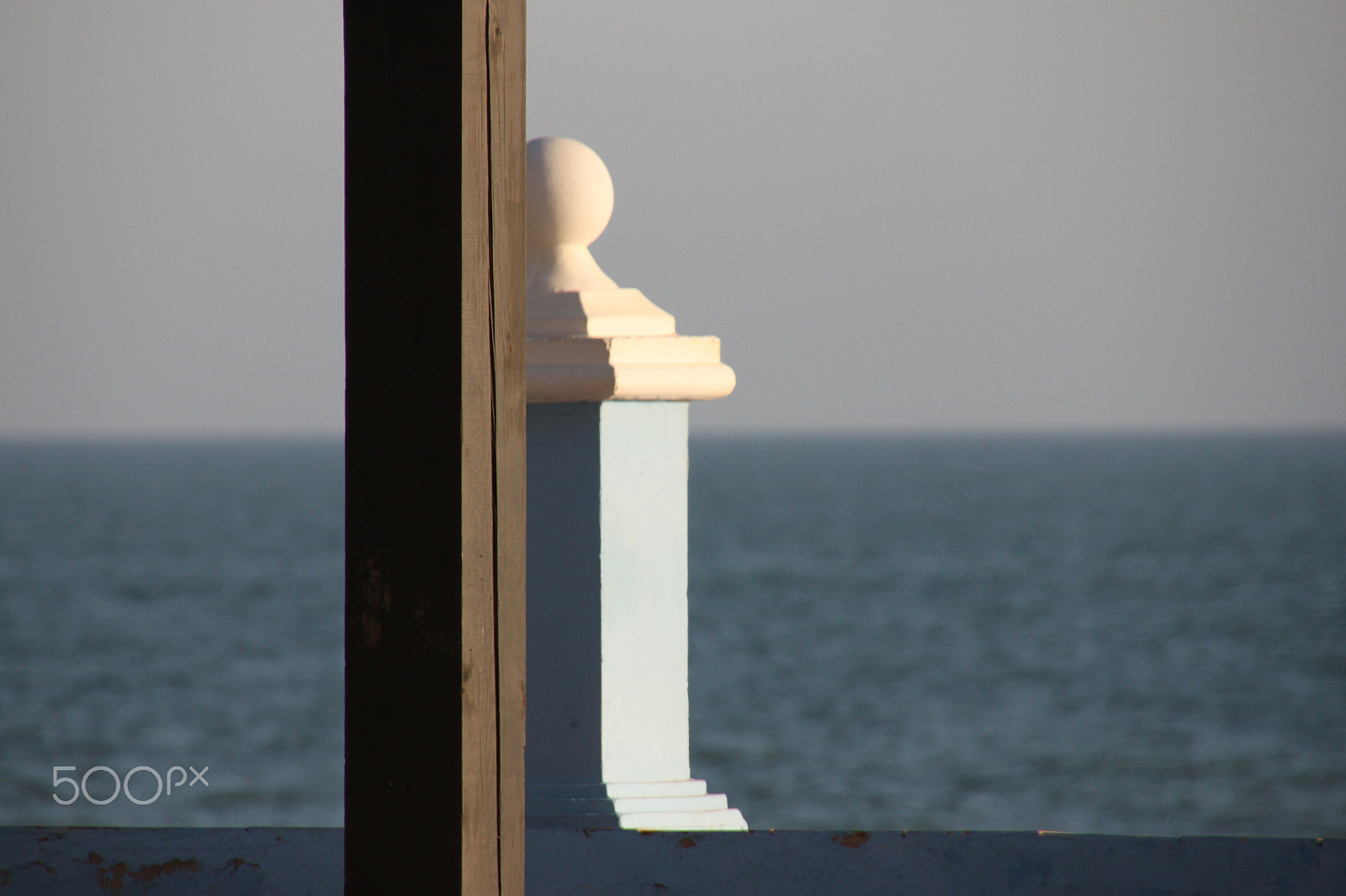 Canon EOS 500D (EOS Rebel T1i / EOS Kiss X3) sample photo. Mar, madera y piedra. sea, wood and stone. photography