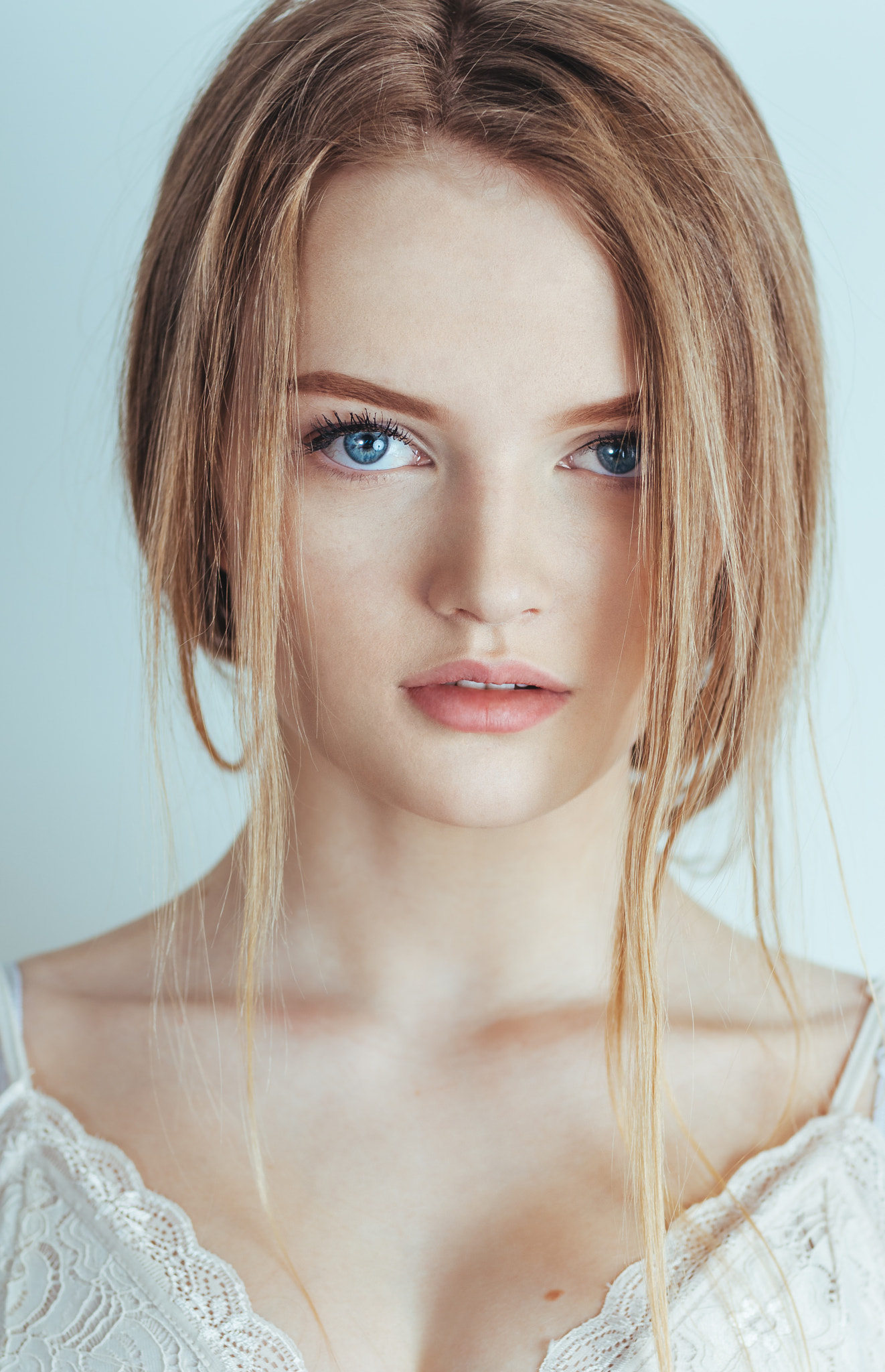 Canon EF 85mm F1.2 sample photo. Mia photography