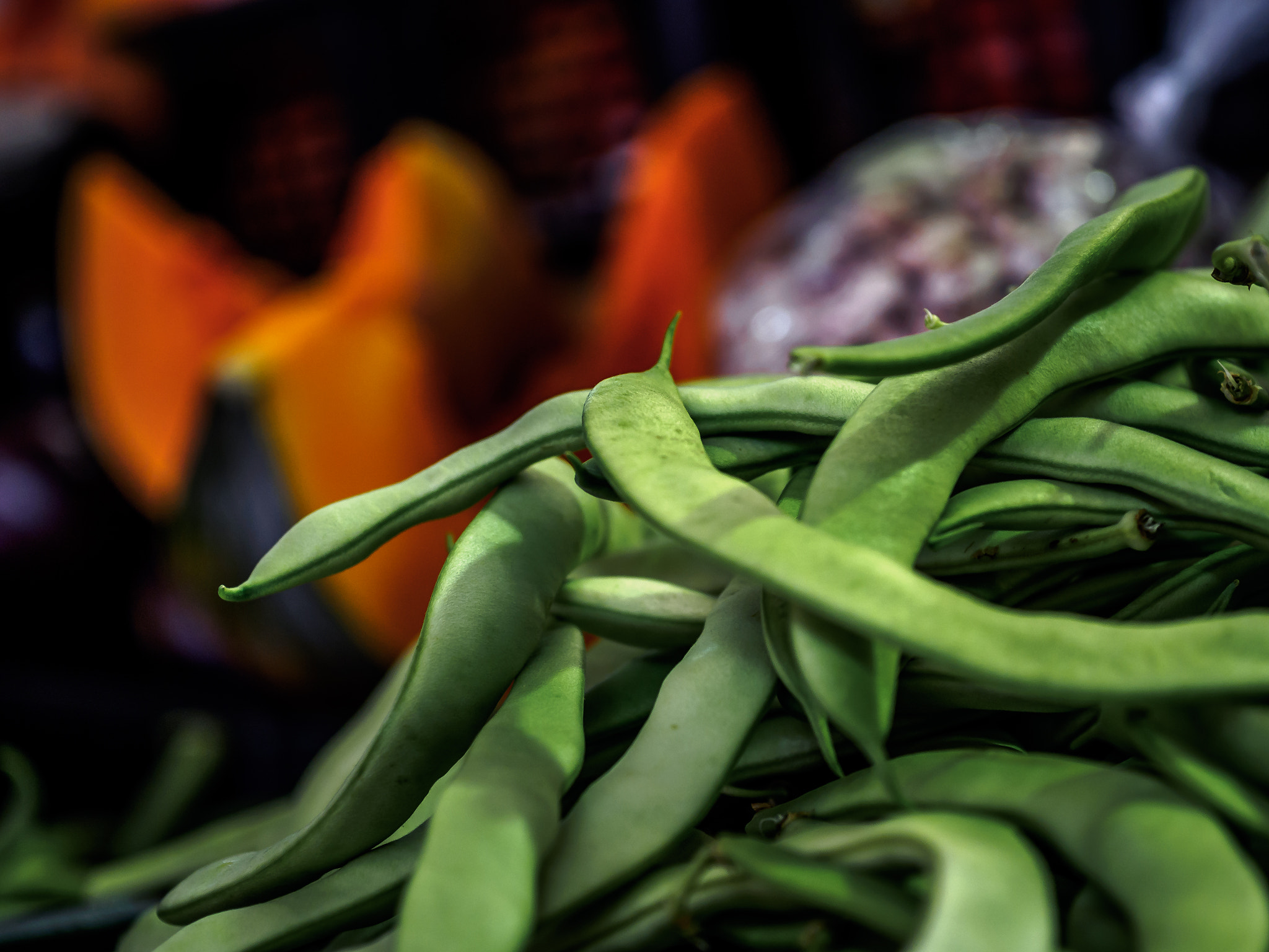 Olympus OM-D E-M10 + Sigma 60mm F2.8 DN Art sample photo. Fresh green bean photography