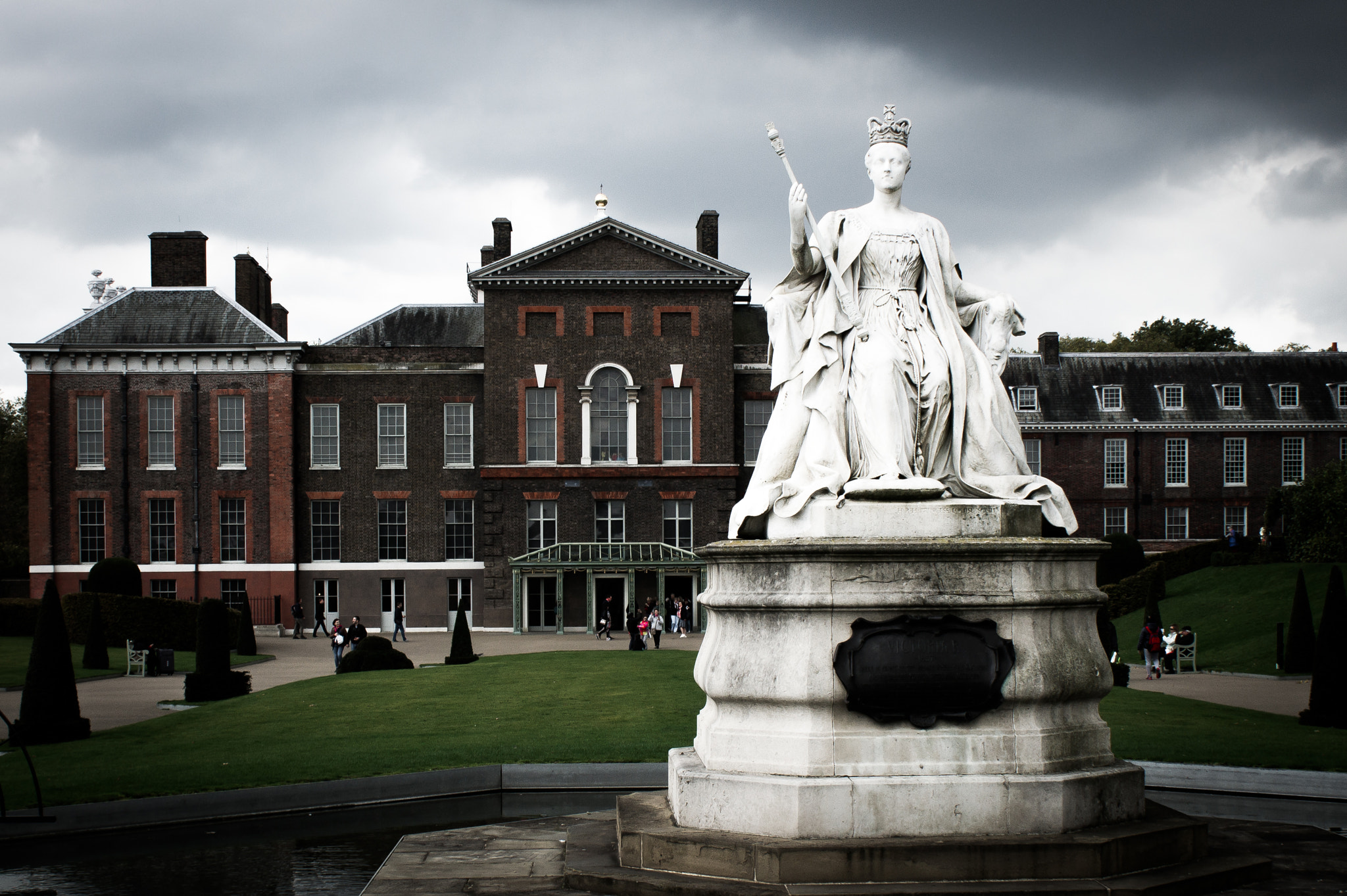 Sony DT 18-70mm F3.5-5.6 sample photo. Storm over kensington photography
