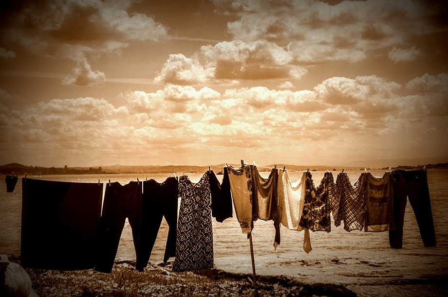 Nikon D300 sample photo. Duvara astığın o çorapların sahibi geldi photography