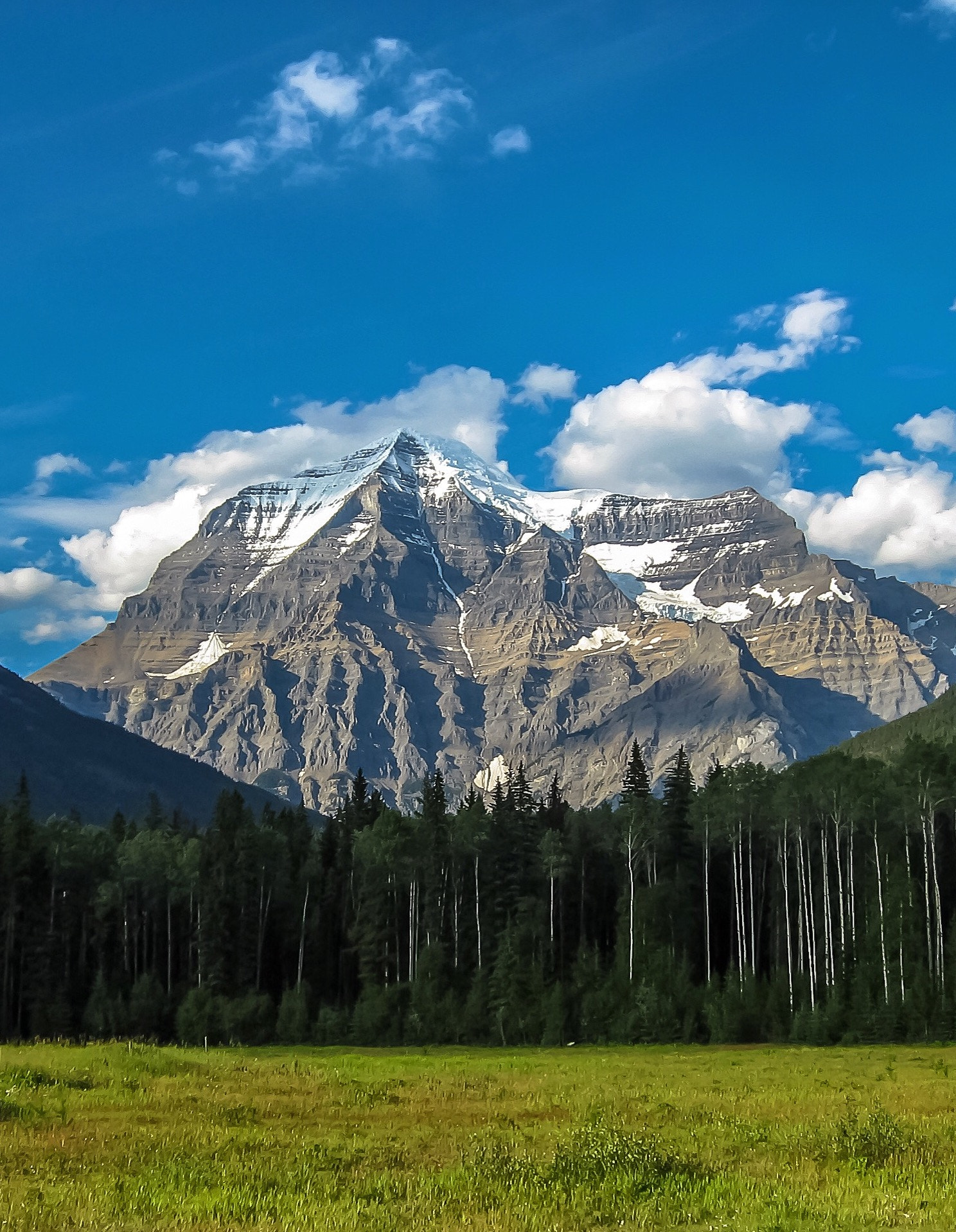 Canon DIGITAL IXUS 800 IS sample photo. Mighty mt. robson photography