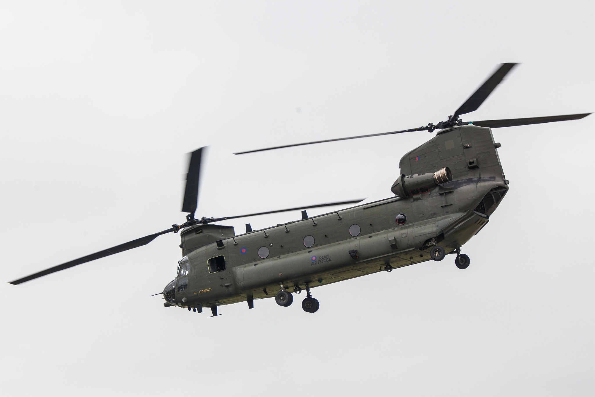 Canon EF 70-200mm F4L IS USM sample photo. Boeing chinook hc4 photography