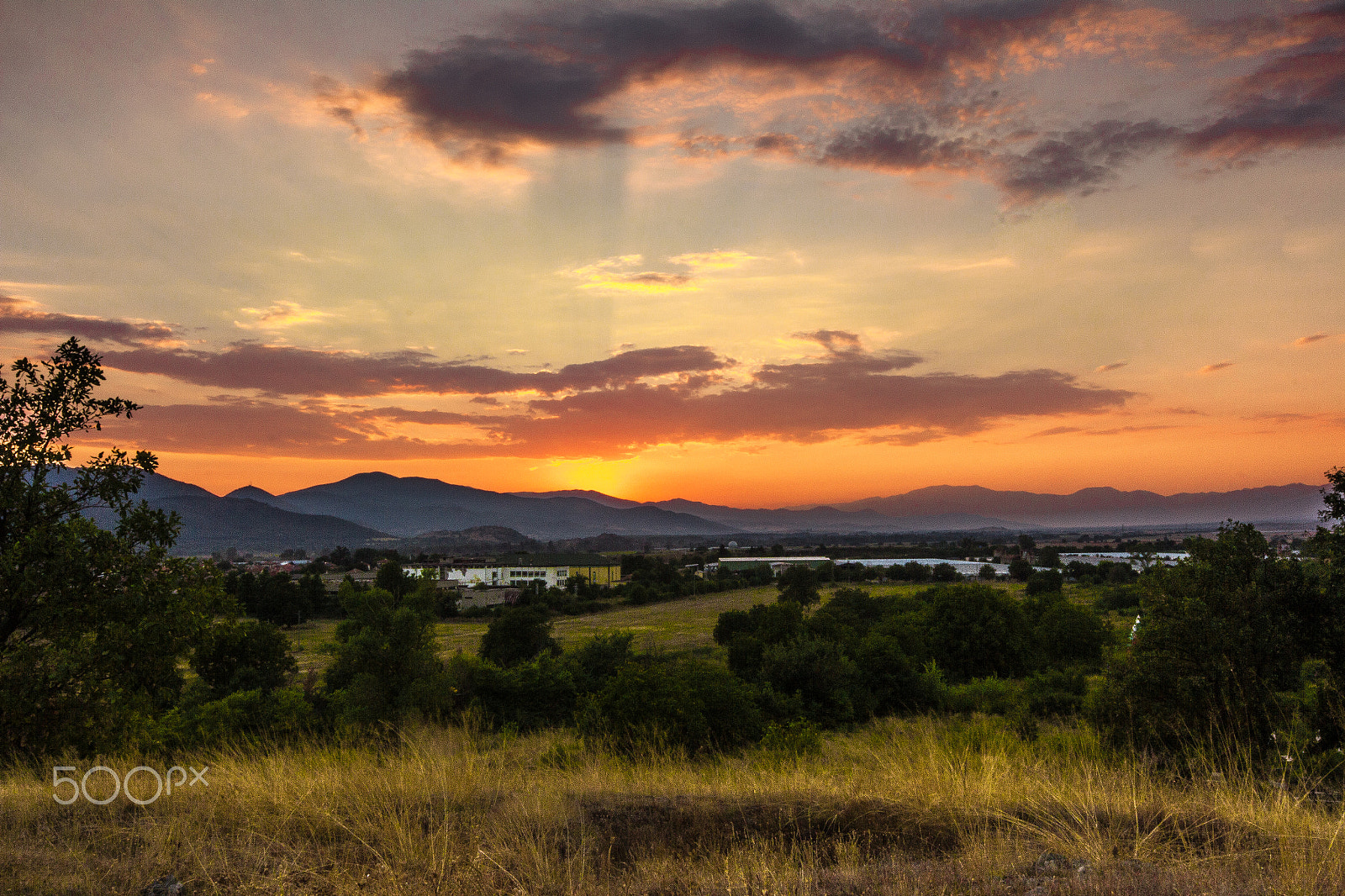 Sigma 10-20mm F4-5.6 EX DC HSM sample photo. Sundown at the hill photography