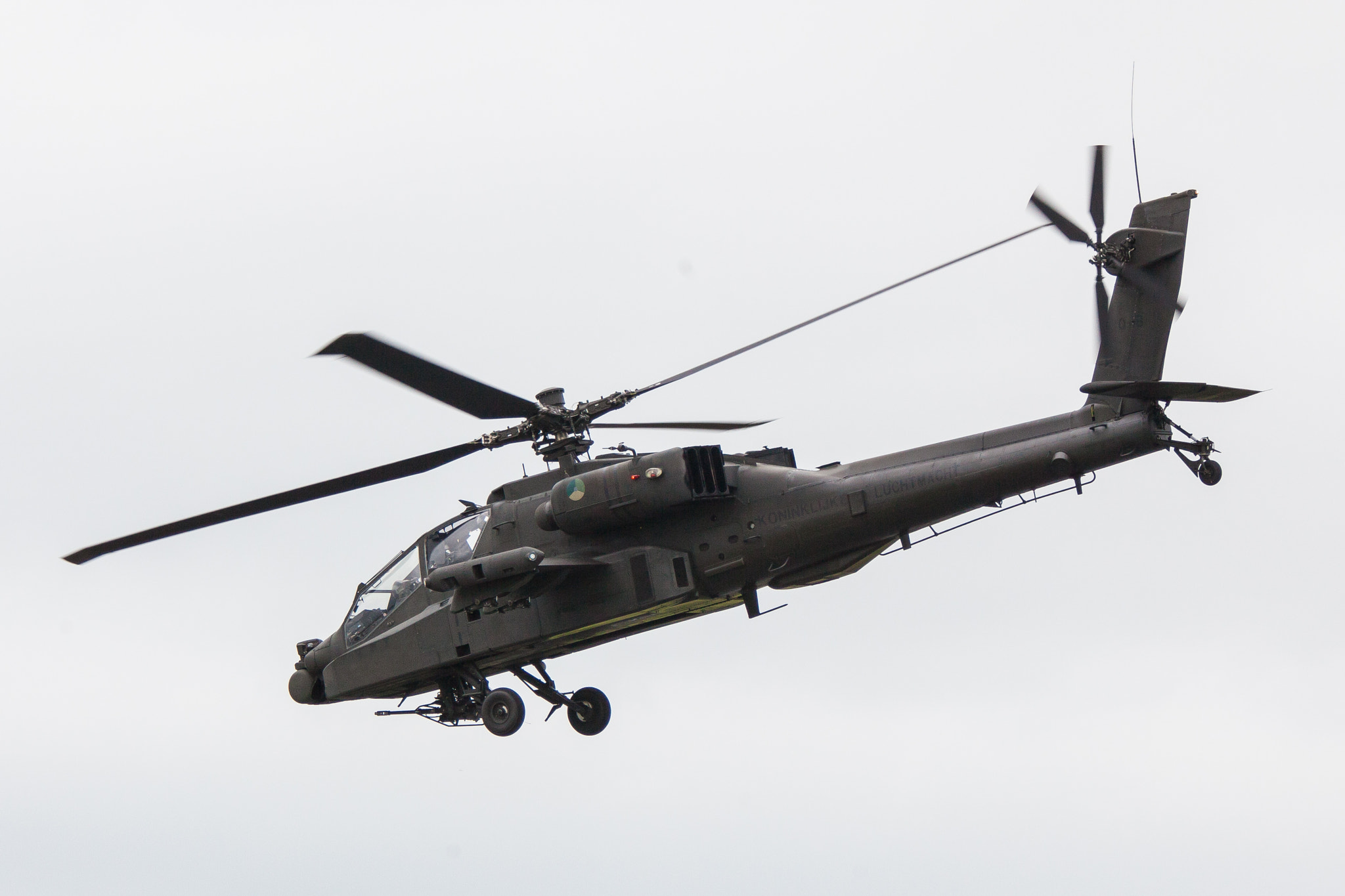 Canon EF 70-200mm F4L IS USM sample photo. Boeing ah-64d apache photography