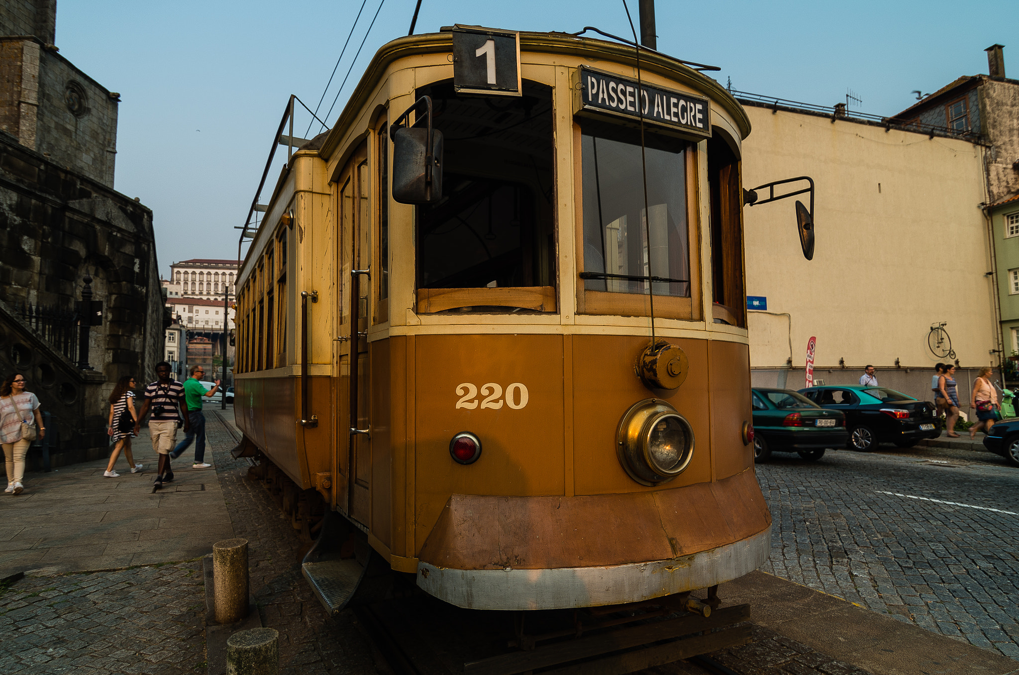 Pentax smc DA 12-24mm F4.0 ED AL (IF) sample photo. Tranvia oporto photography