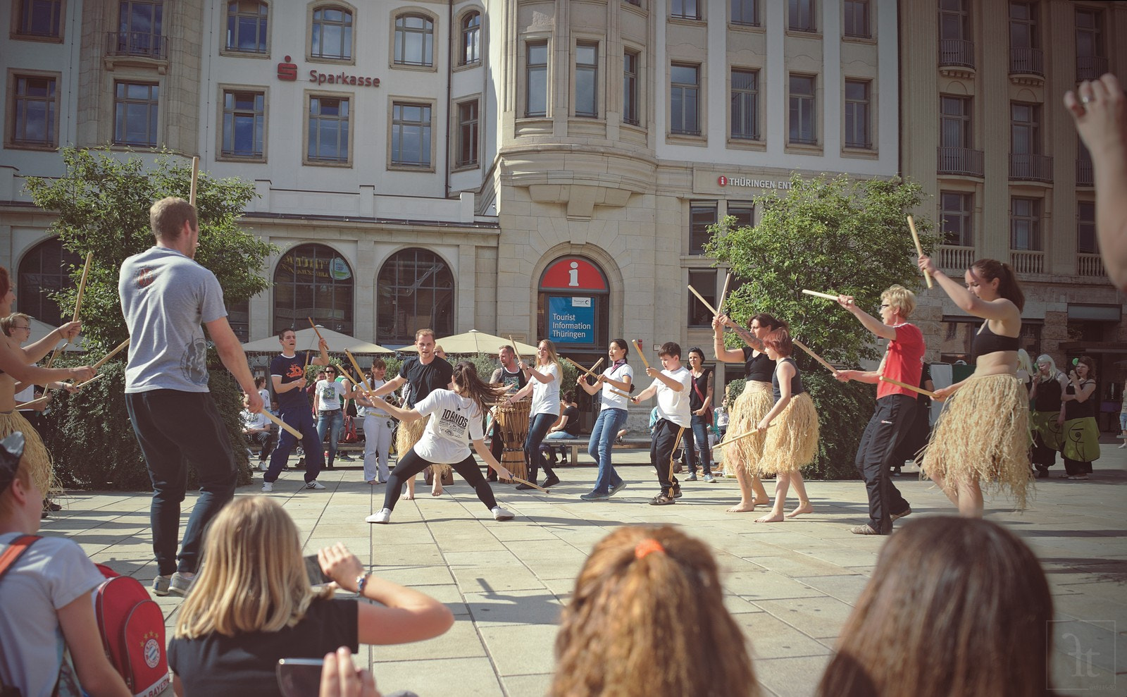 Sony a7 II + Sony FE 28mm F2 sample photo. Capoeira_am_bahnhof photography