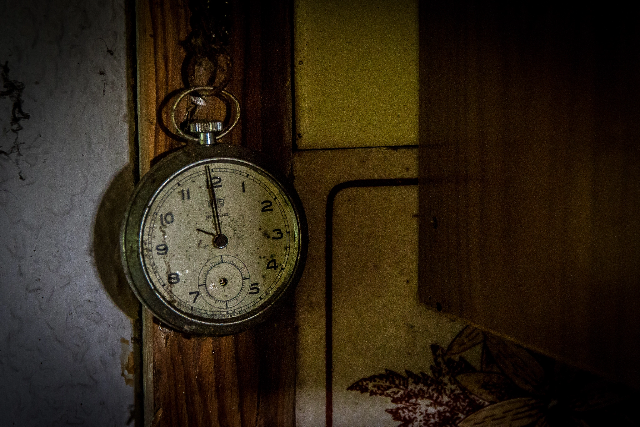 Sigma 17-70mm F2.8-4 DC Macro OS HSM sample photo. Vintage clock photography