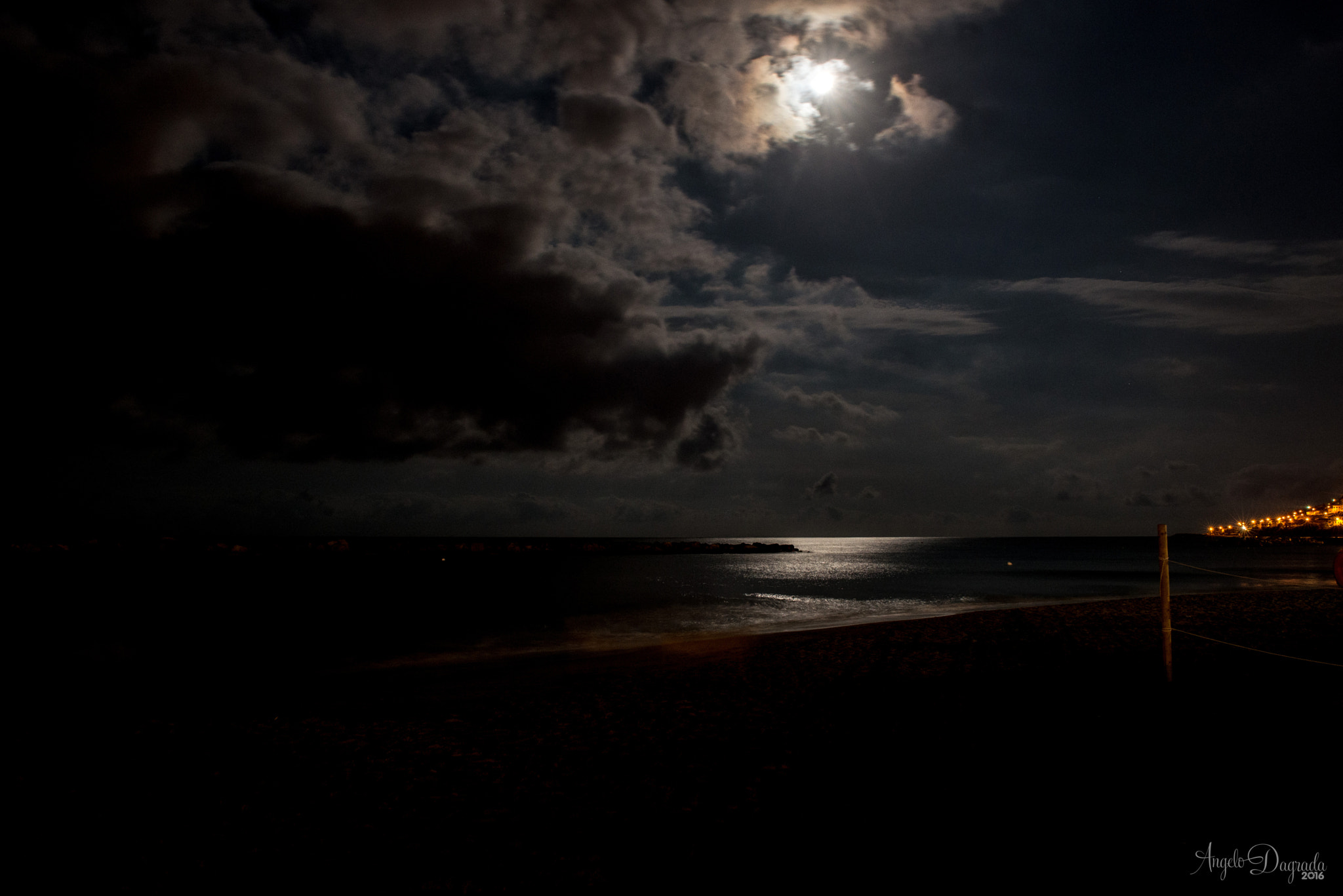 Nikon D610 + Sigma 24-70mm F2.8 EX DG Macro sample photo. Arma di taggia by night photography