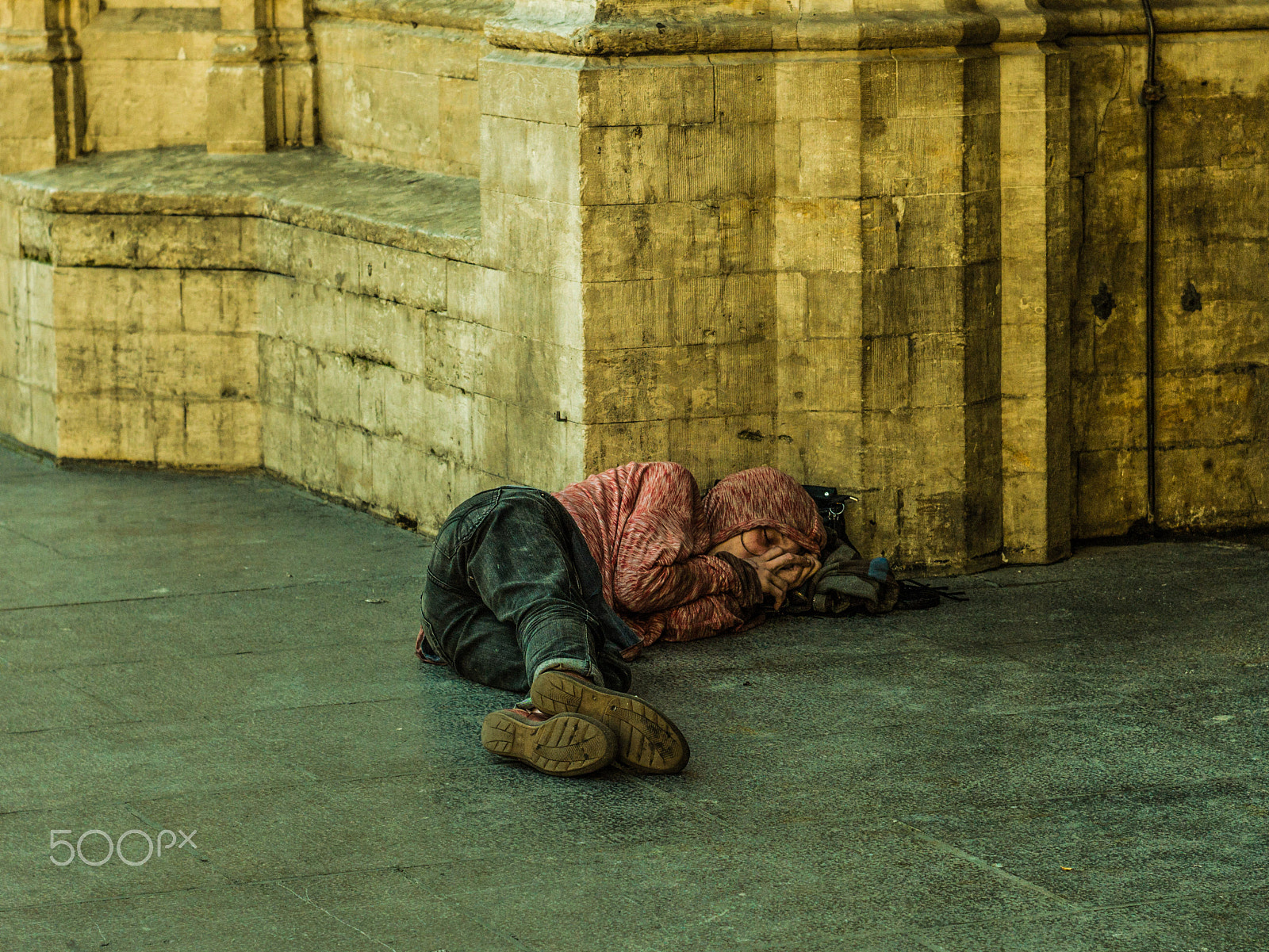 Leica Macro-Elmar-M 90mm F4 sample photo. Very young homeless woman photography