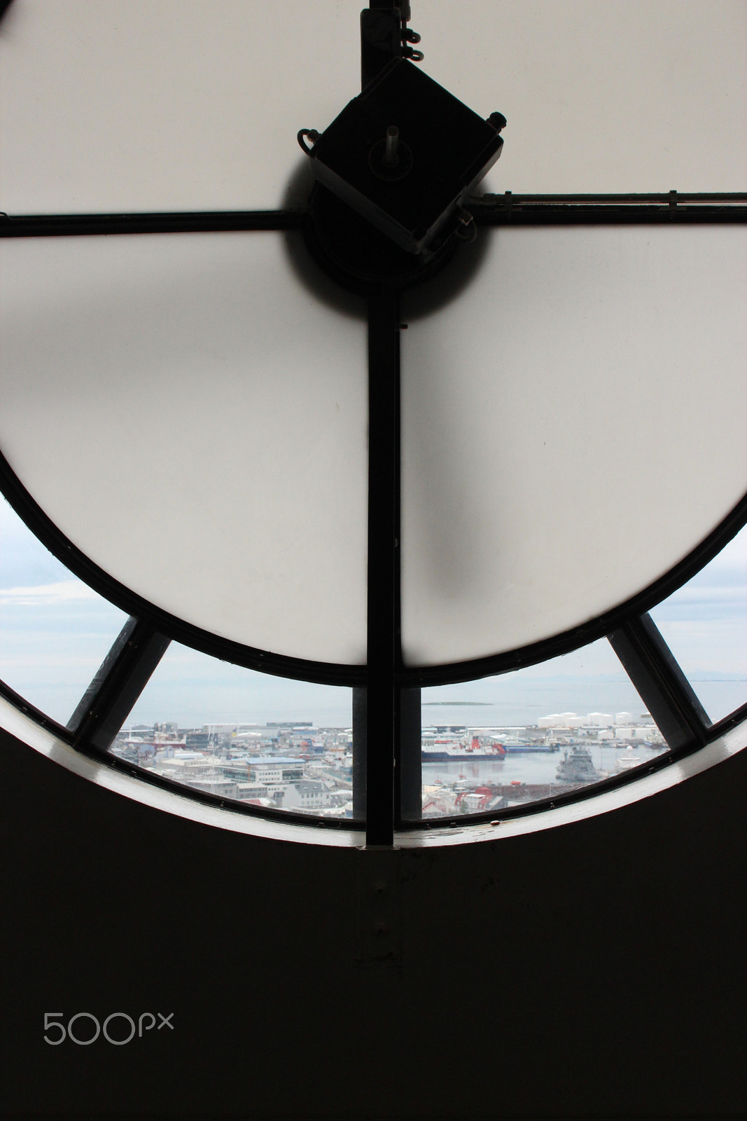 Canon EF-S 18-55mm F3.5-5.6 II sample photo. Time ticks by in reykjavik photography