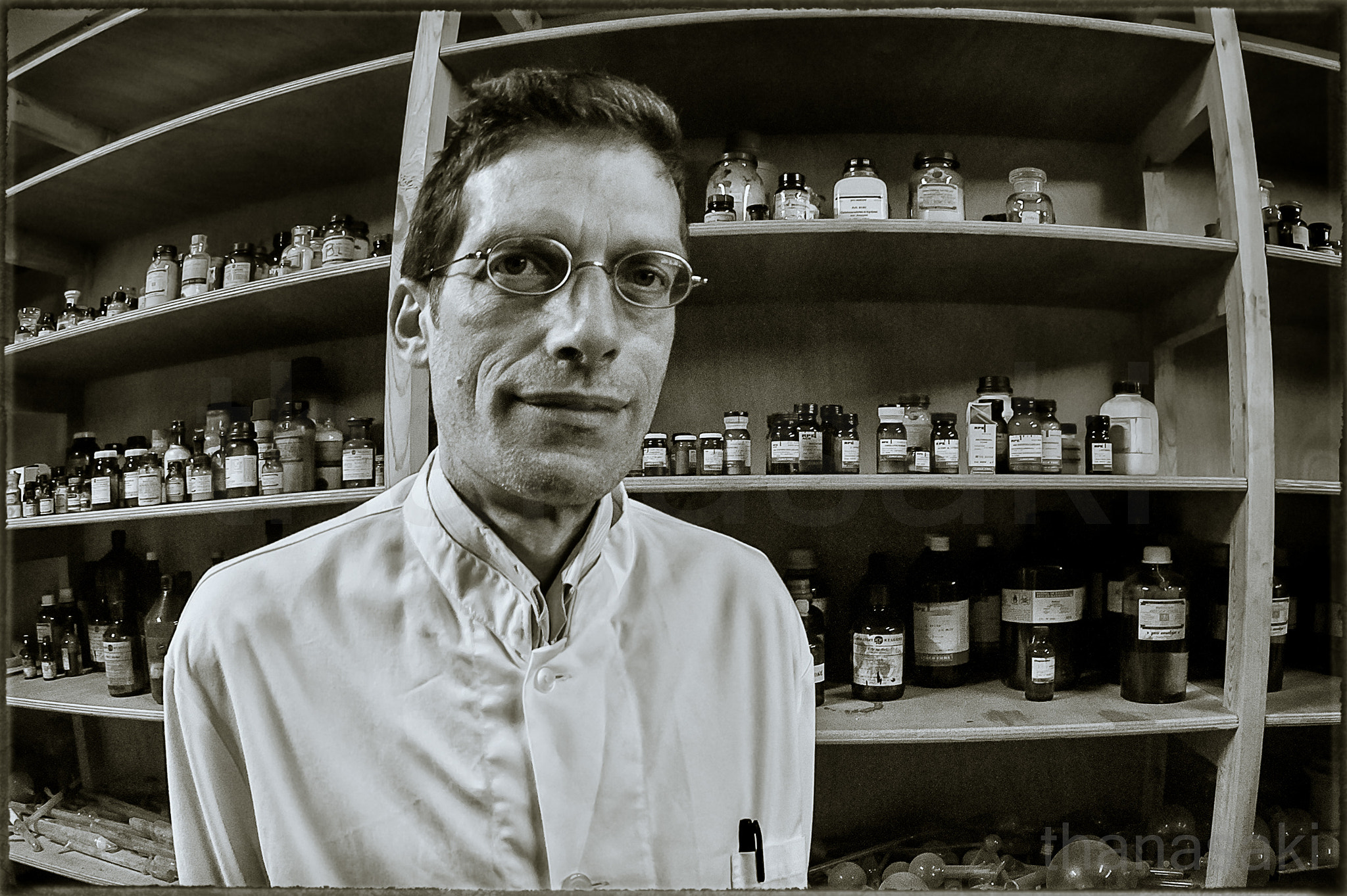 Nikon AF DX Fisheye-Nikkor 10.5mm F2.8G ED sample photo. Who's afraid of chemists ? photography