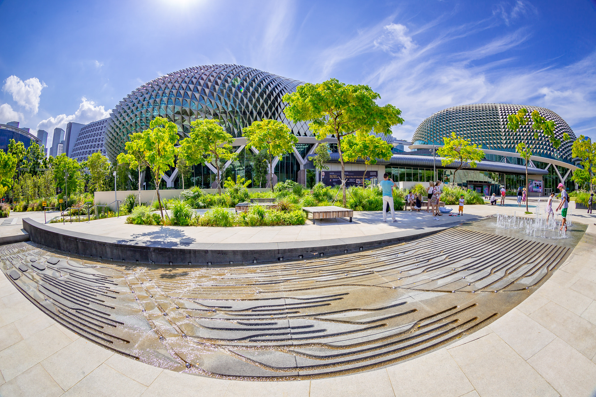 Canon EF 8-15mm F4L Fisheye USM sample photo. Esplanade (singapore) photography