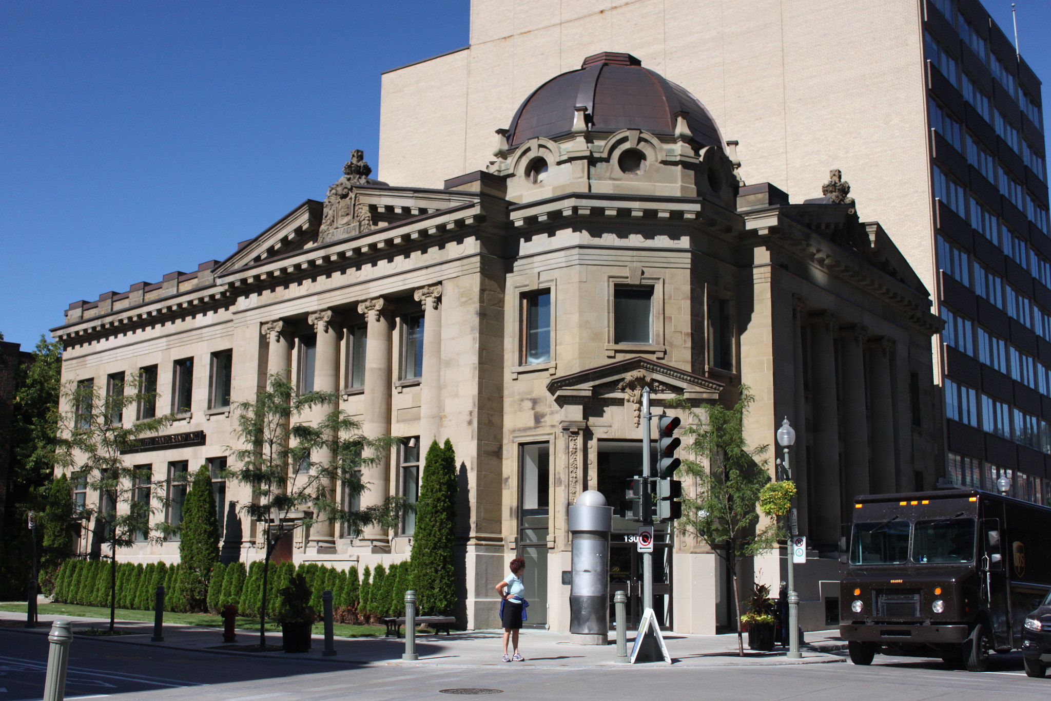 Canon EF 22-55mm f/4-5.6 USM sample photo. Bureau de poste de westmount photography