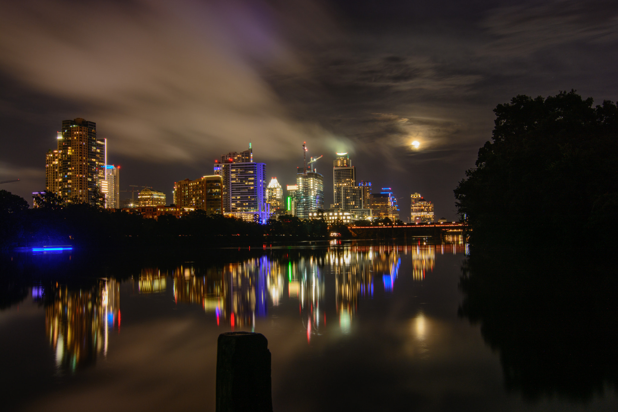 Nikon D7100 + Tokina AT-X 12-28mm F4 Pro DX sample photo. Austinskylineatfullmoon photography