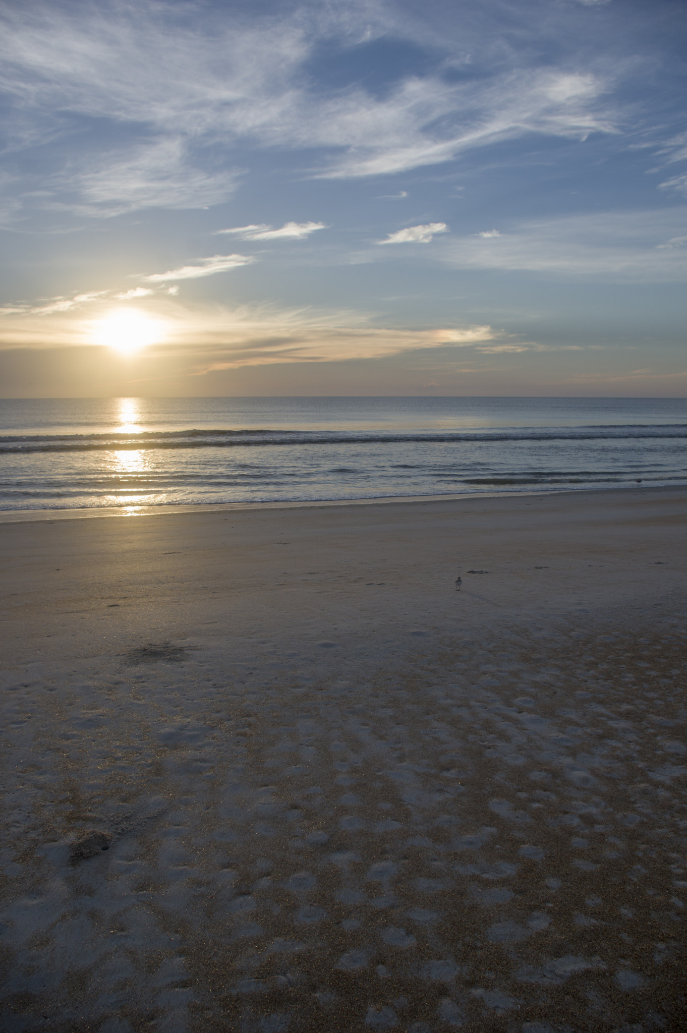 Pentax smc DA 18-55mm F3.5-5.6 ED AL II (IF) sample photo. Sunrise at the beach photography