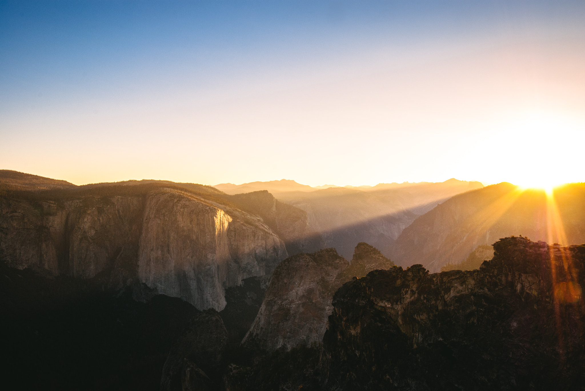 Samyang 14mm F2.8 ED AS IF UMC sample photo. Sunrise in yosemite photography
