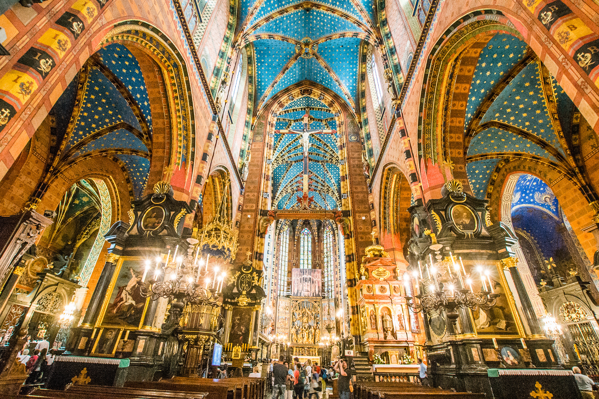 Nikon D610 + Sigma 10-20mm F3.5 EX DC HSM sample photo. St mary's basilica, krakow photography