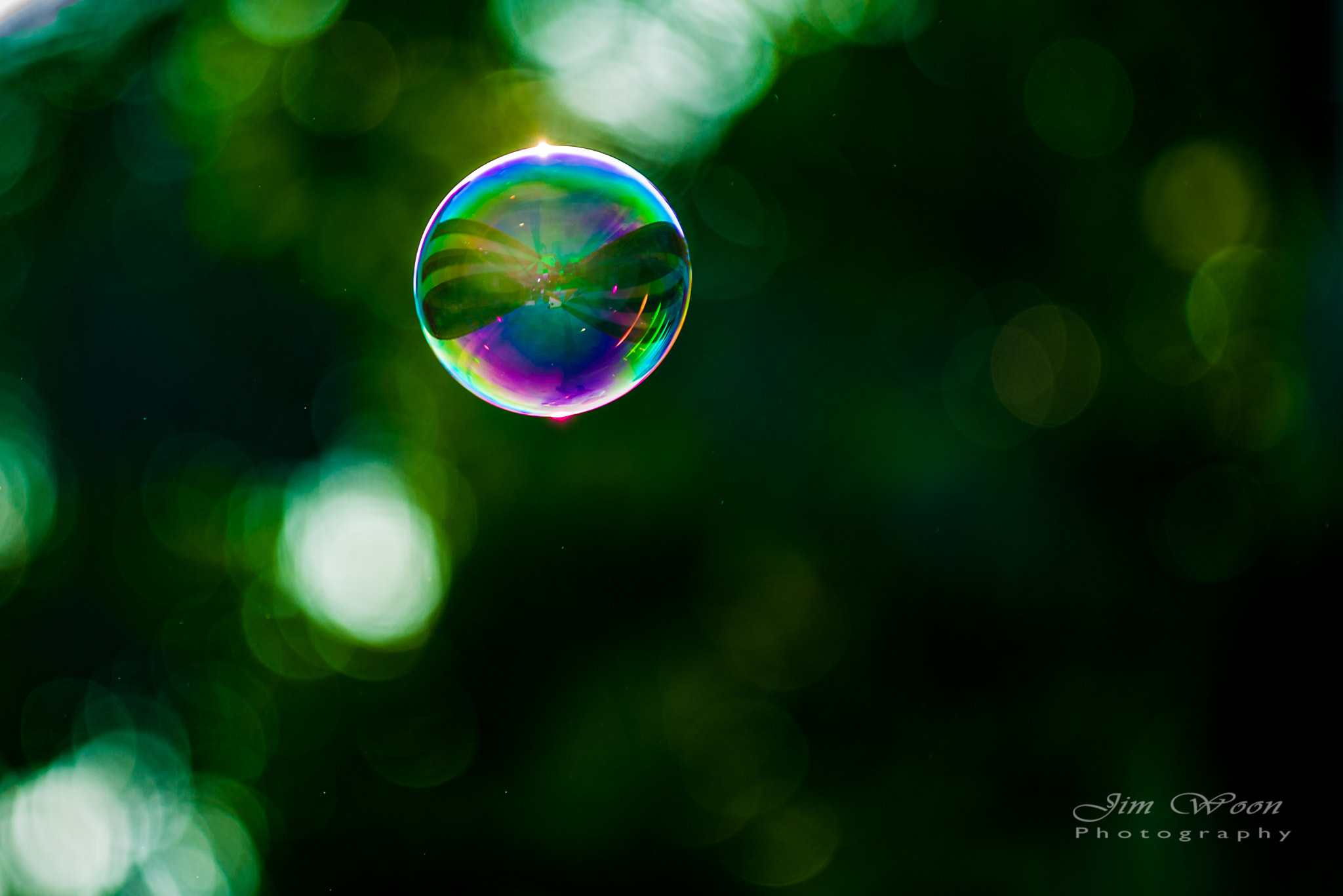 AF-S Zoom-Nikkor 80-200mm f/2.8D IF-ED sample photo. Rainbow bubble photography