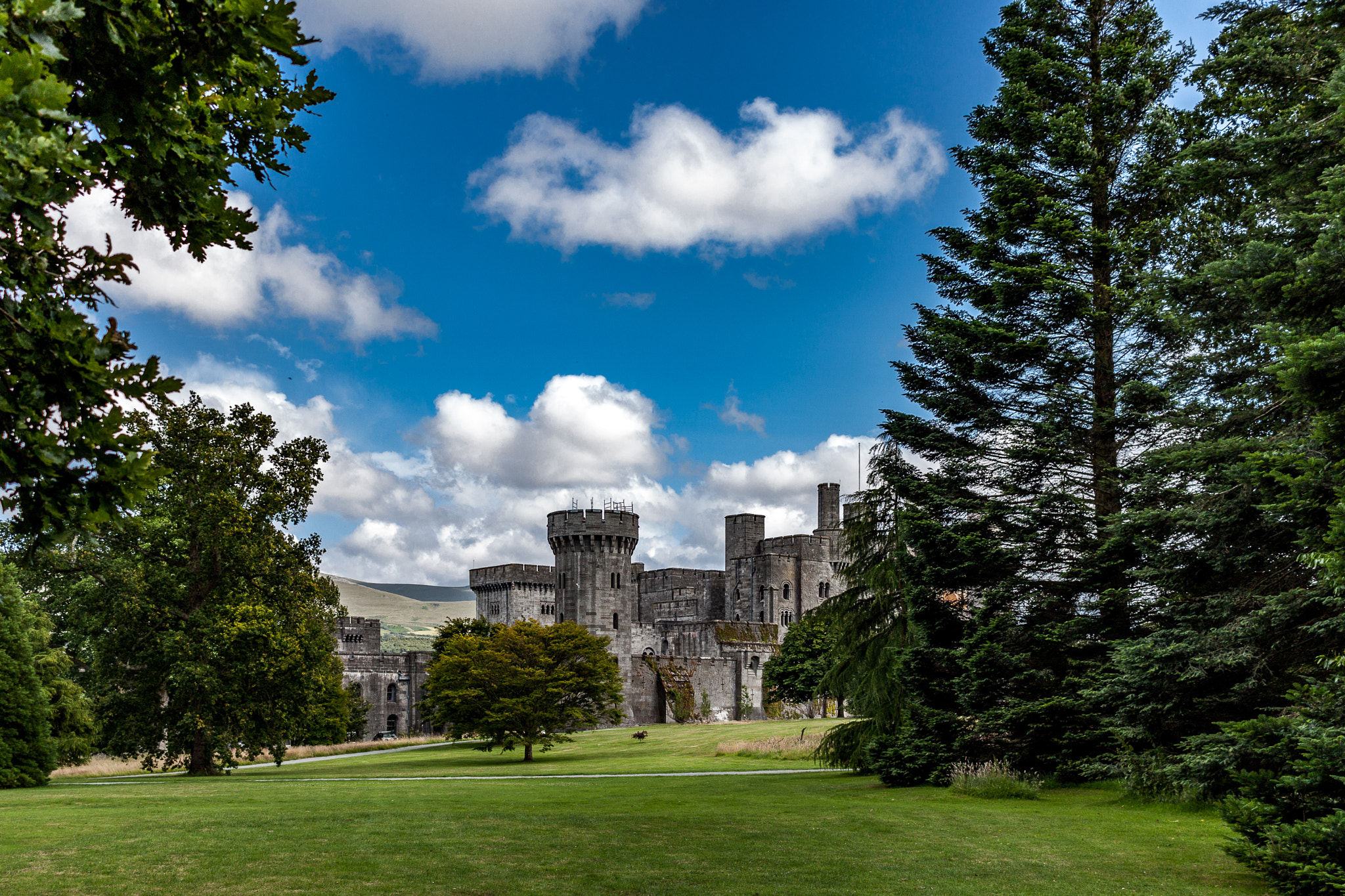Canon EF-S 24mm F2.8 STM sample photo. Castle photography