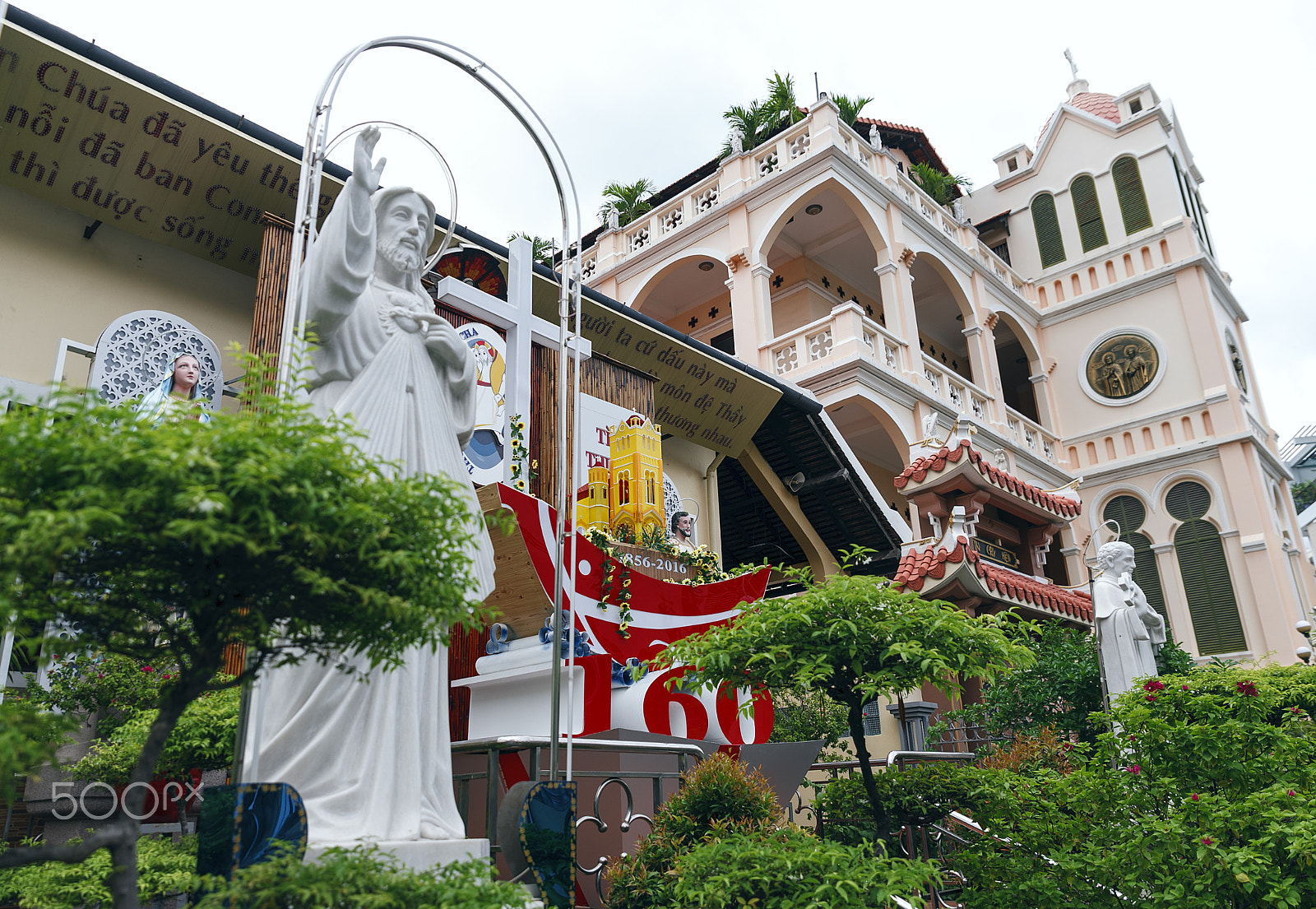 Canon EOS 5D + Canon 24.0-70.0 mm sample photo. 160 years xom chieu church photography