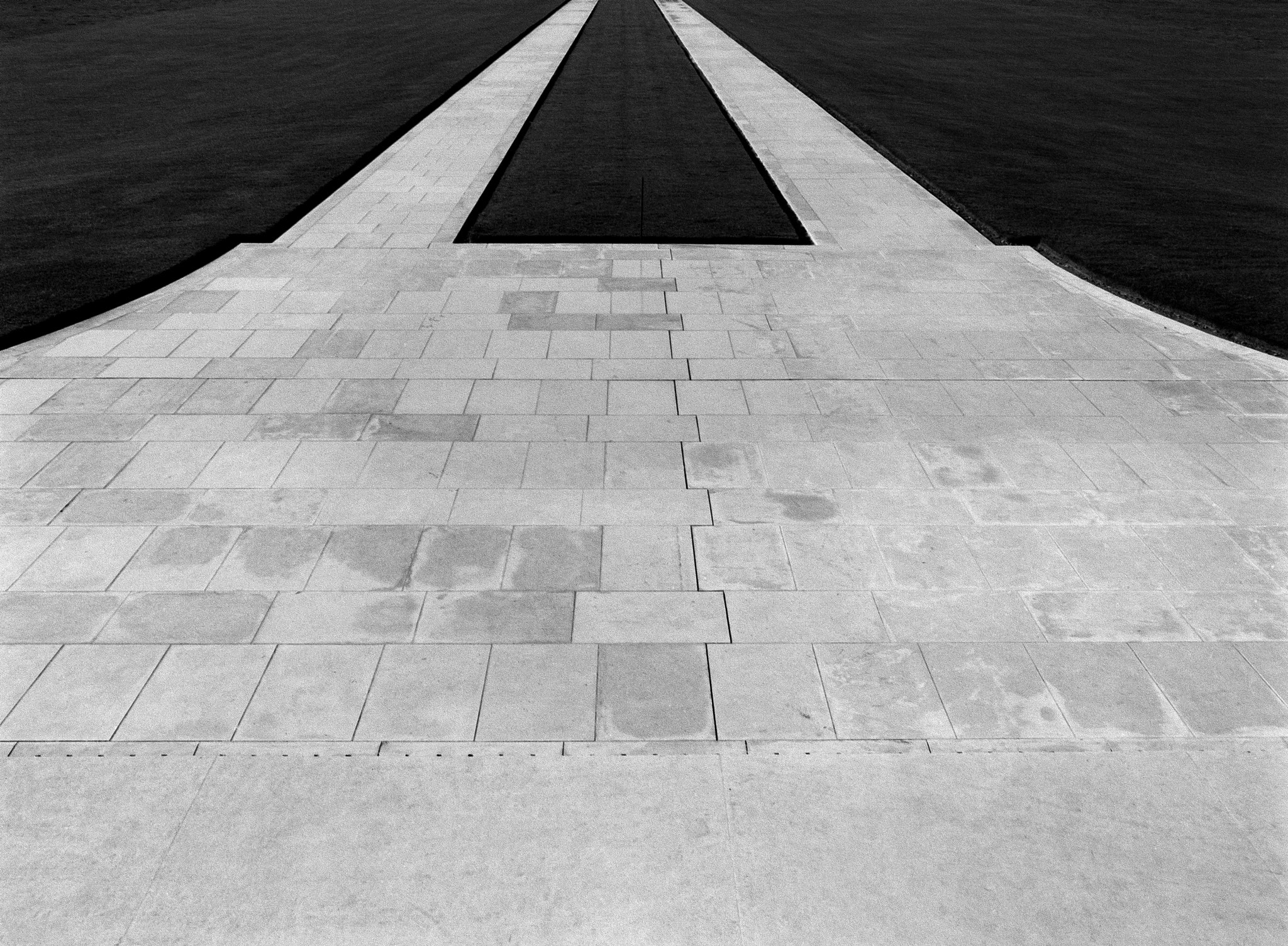 Nikon D3 + AF Micro-Nikkor 105mm f/2.8 sample photo. Mémorial canadien de vimy photography