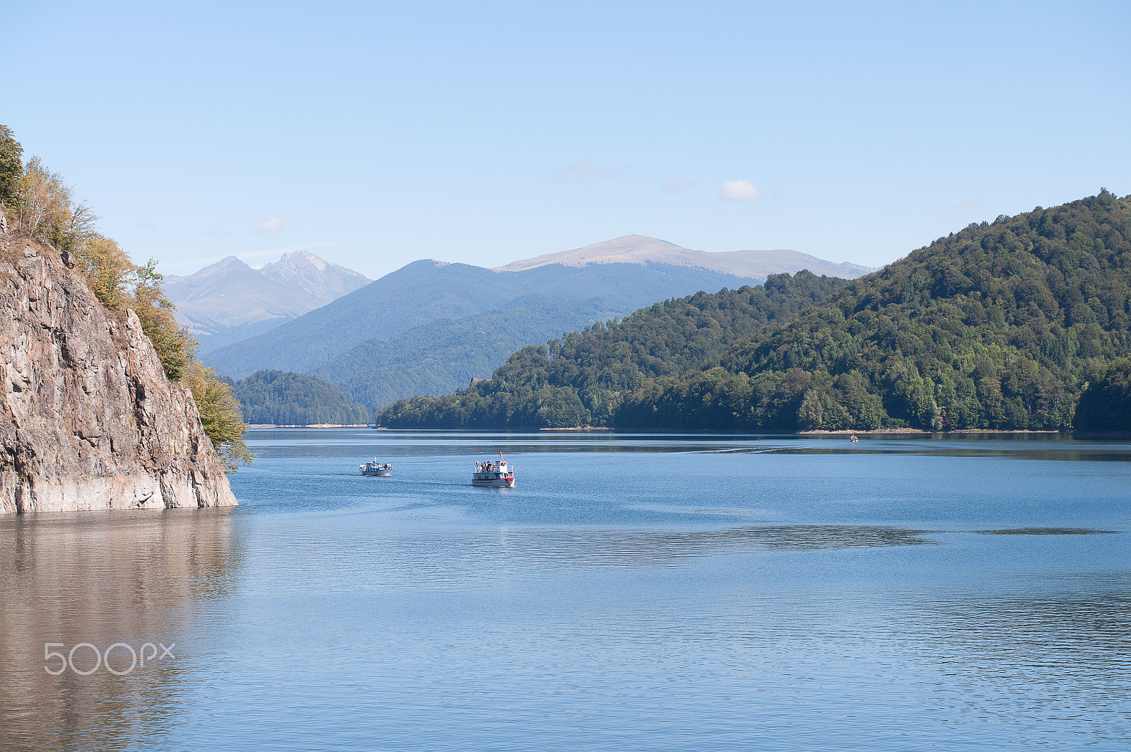 Sigma 50-150mm F2.8 EX APO DC HSM II sample photo. Lake vidraru photography