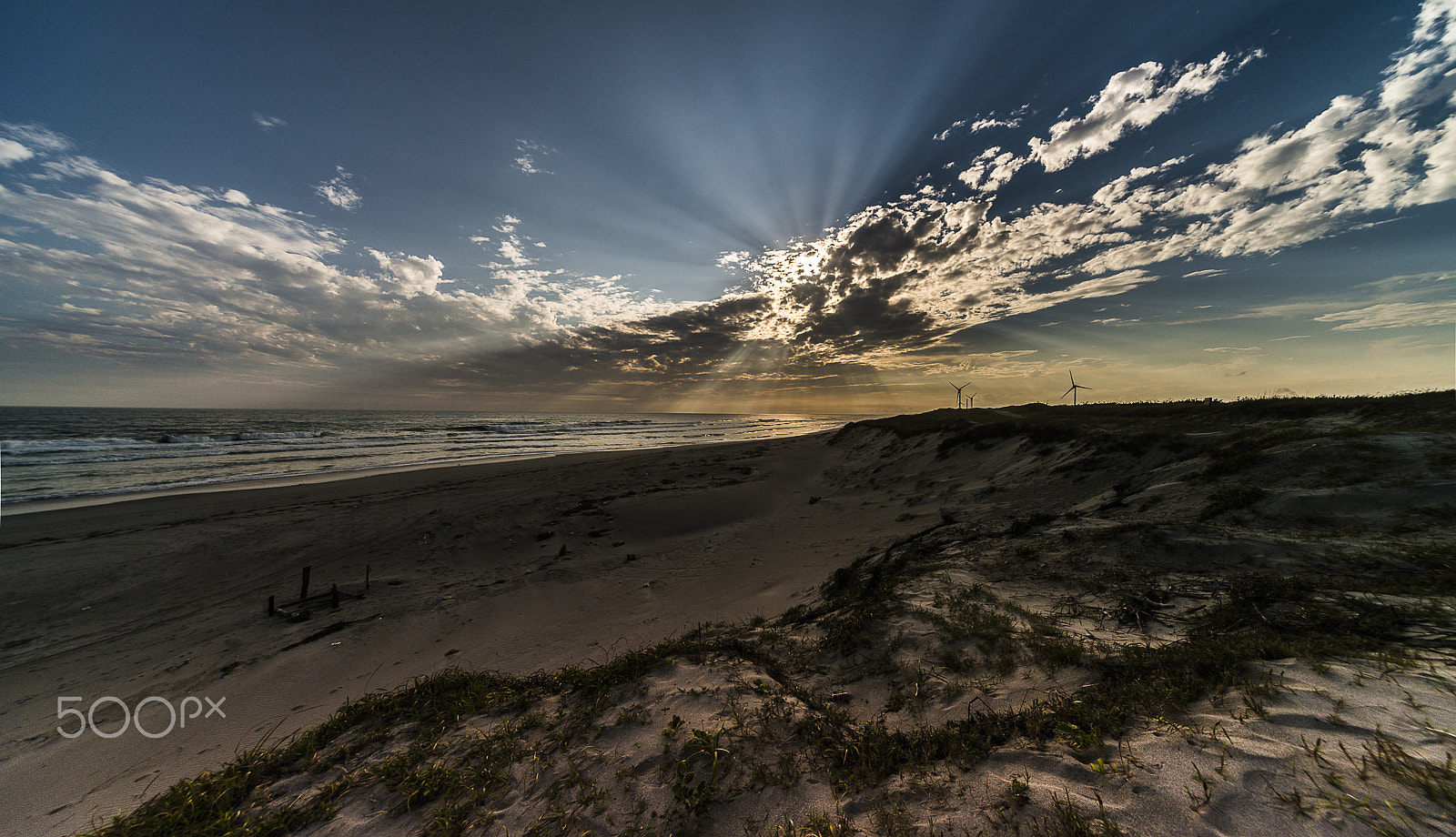 Sigma 12-24mm F4.5-5.6 EX DG Aspherical HSM sample photo. Magic hour photography