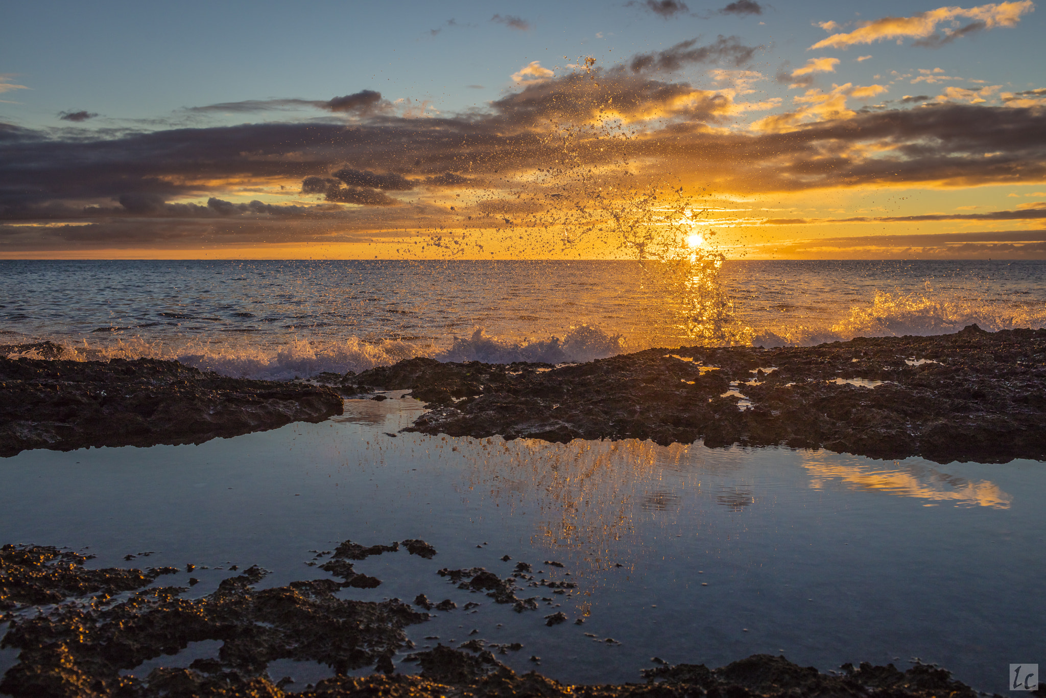 Canon EOS 5DS R + Canon EF 35mm F1.4L USM sample photo. Ko olina splash 1 photography