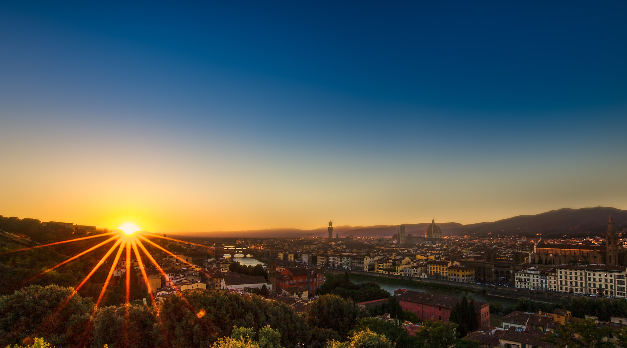 Canon EOS 5DS + Canon EF 11-24mm F4L USM sample photo. Sunset in florence photography